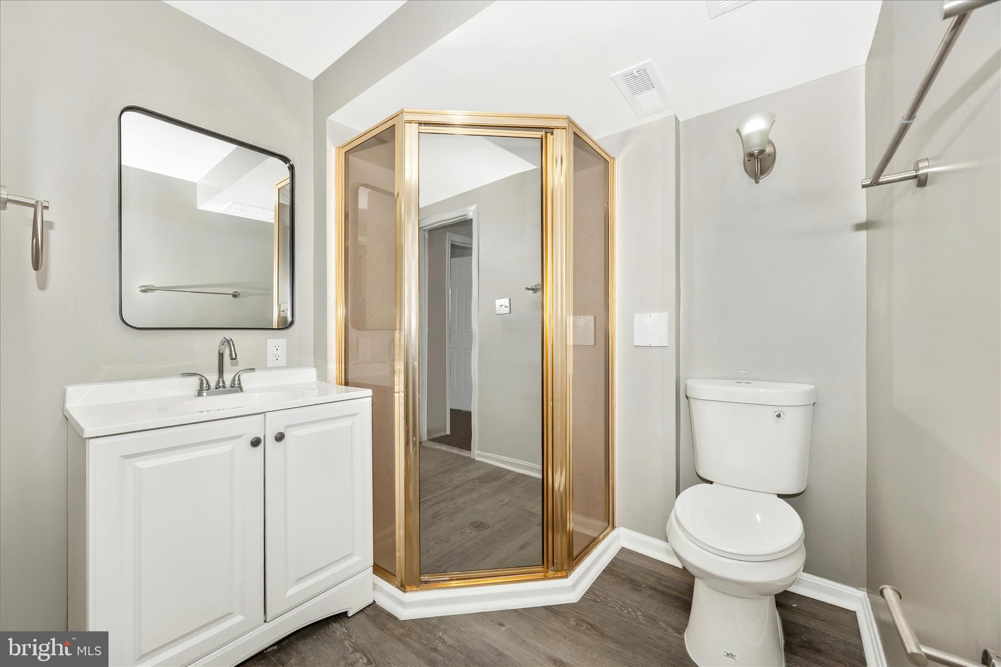 COLONY VILLAGE - Residential Lease