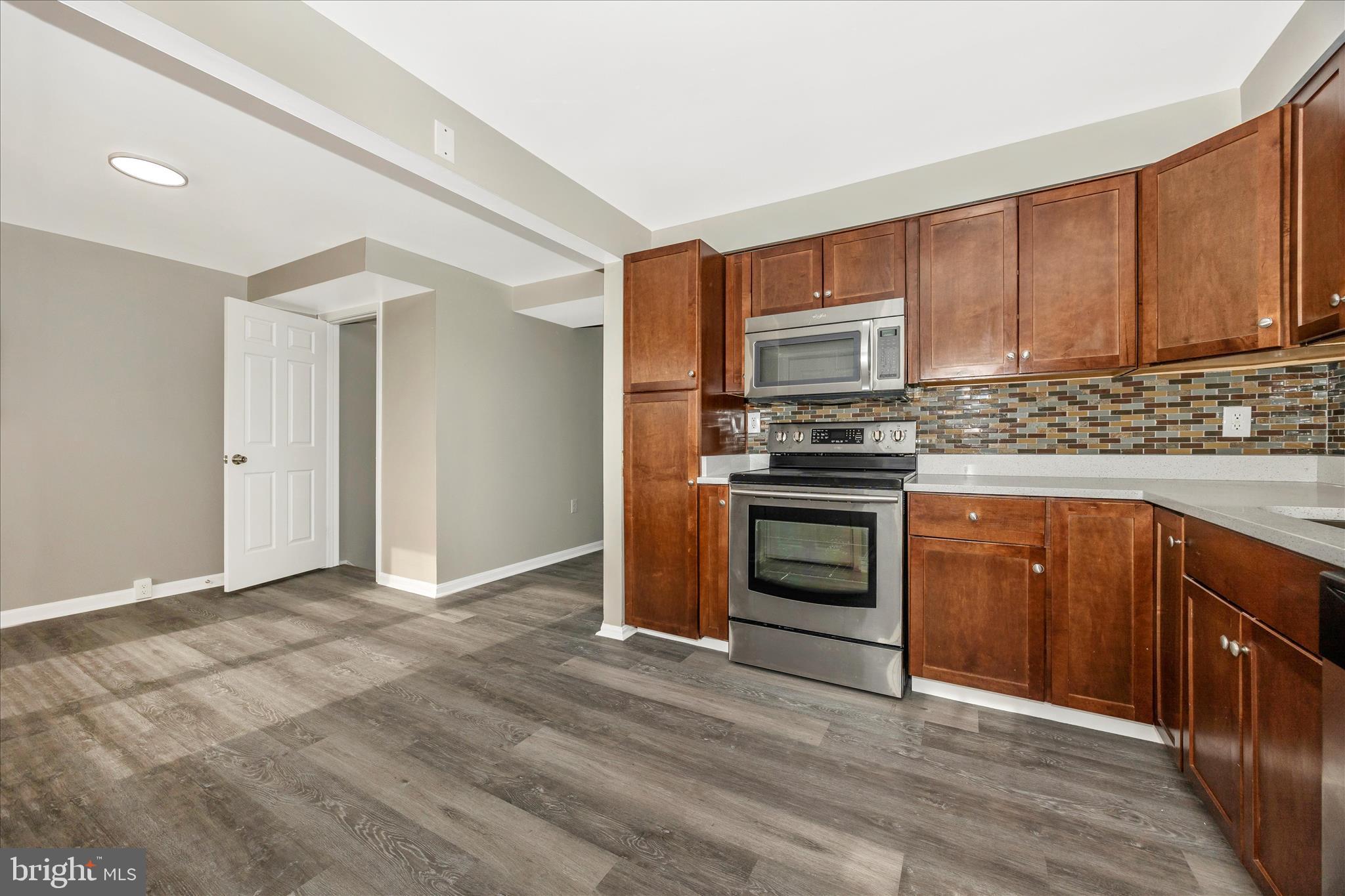 COLONY VILLAGE - Residential Lease