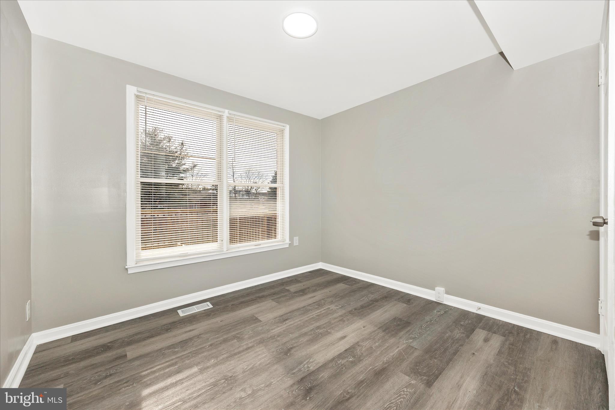 COLONY VILLAGE - Residential Lease