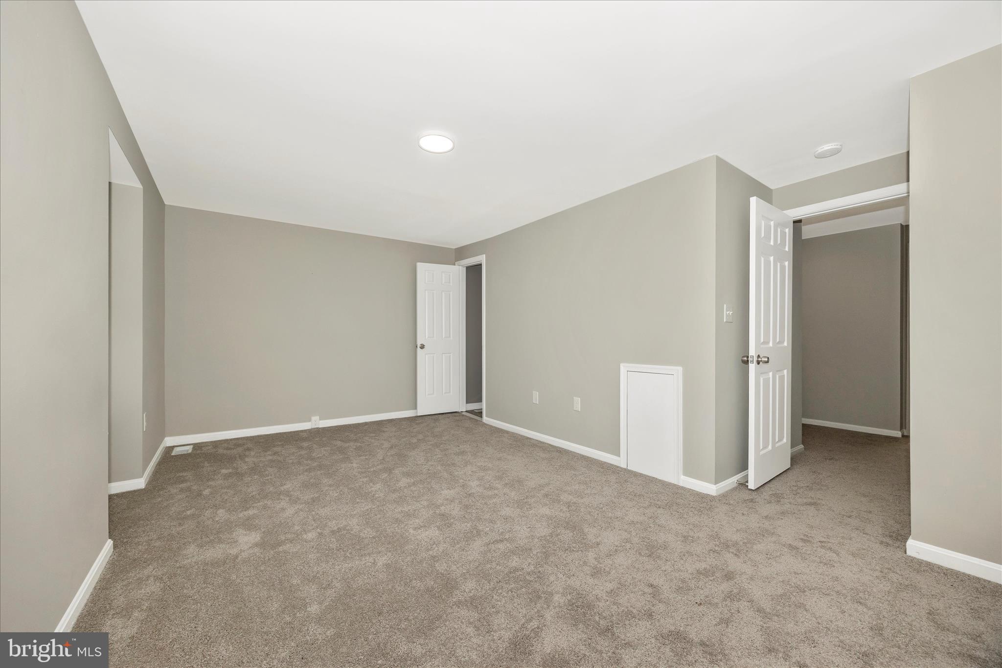 COLONY VILLAGE - Residential Lease