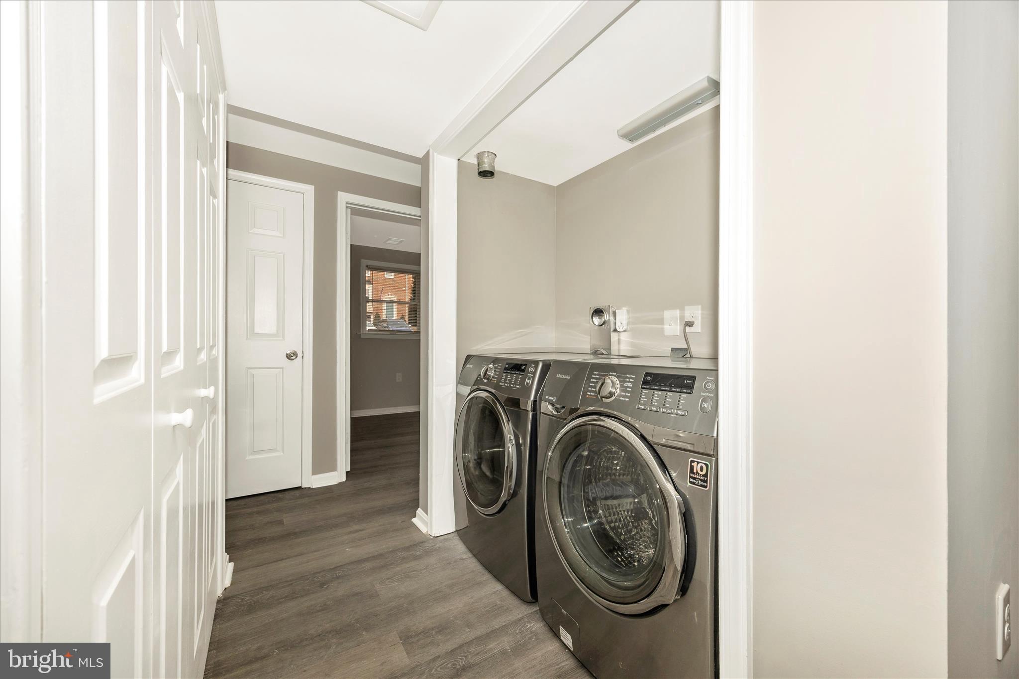 COLONY VILLAGE - Residential Lease