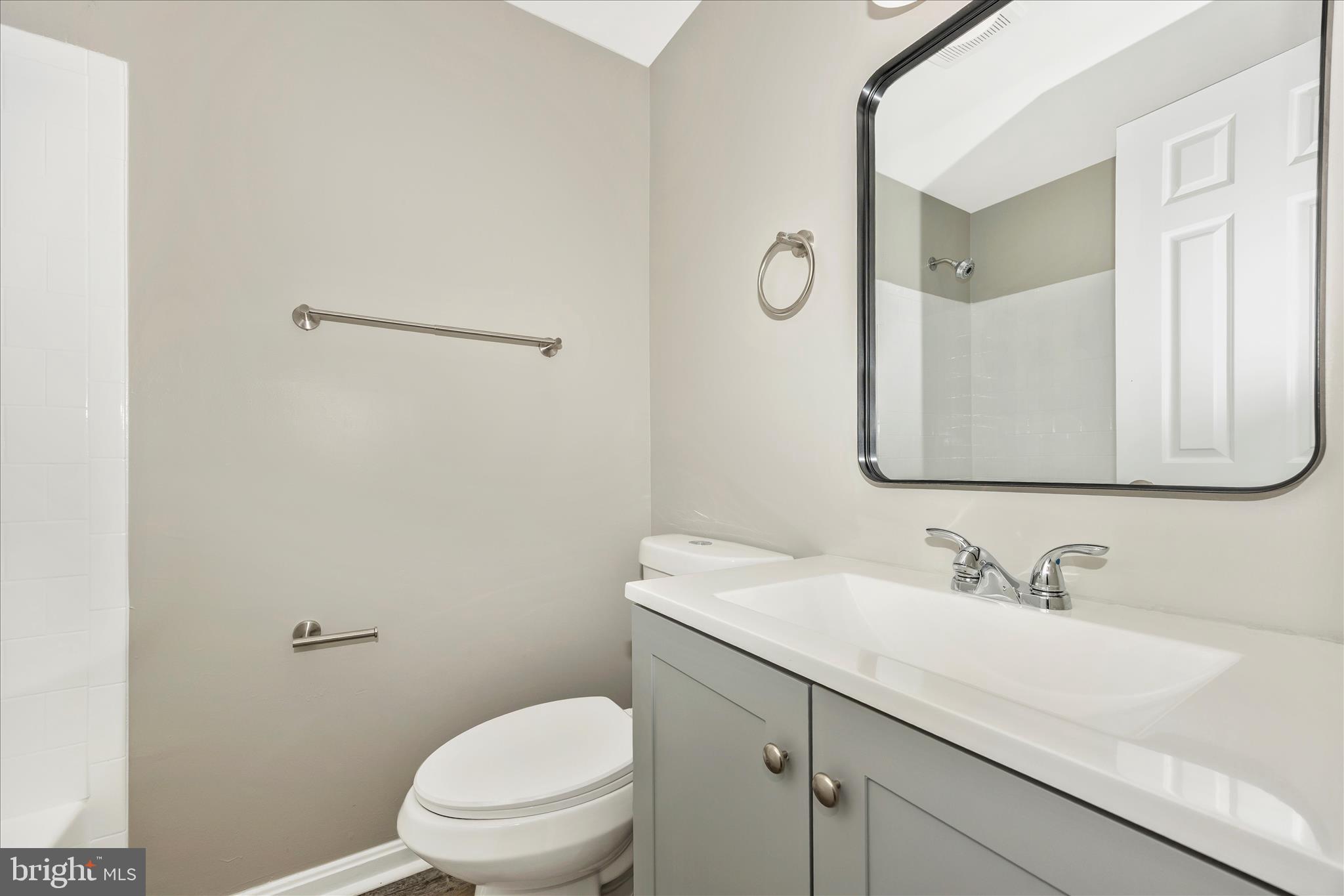 COLONY VILLAGE - Residential Lease