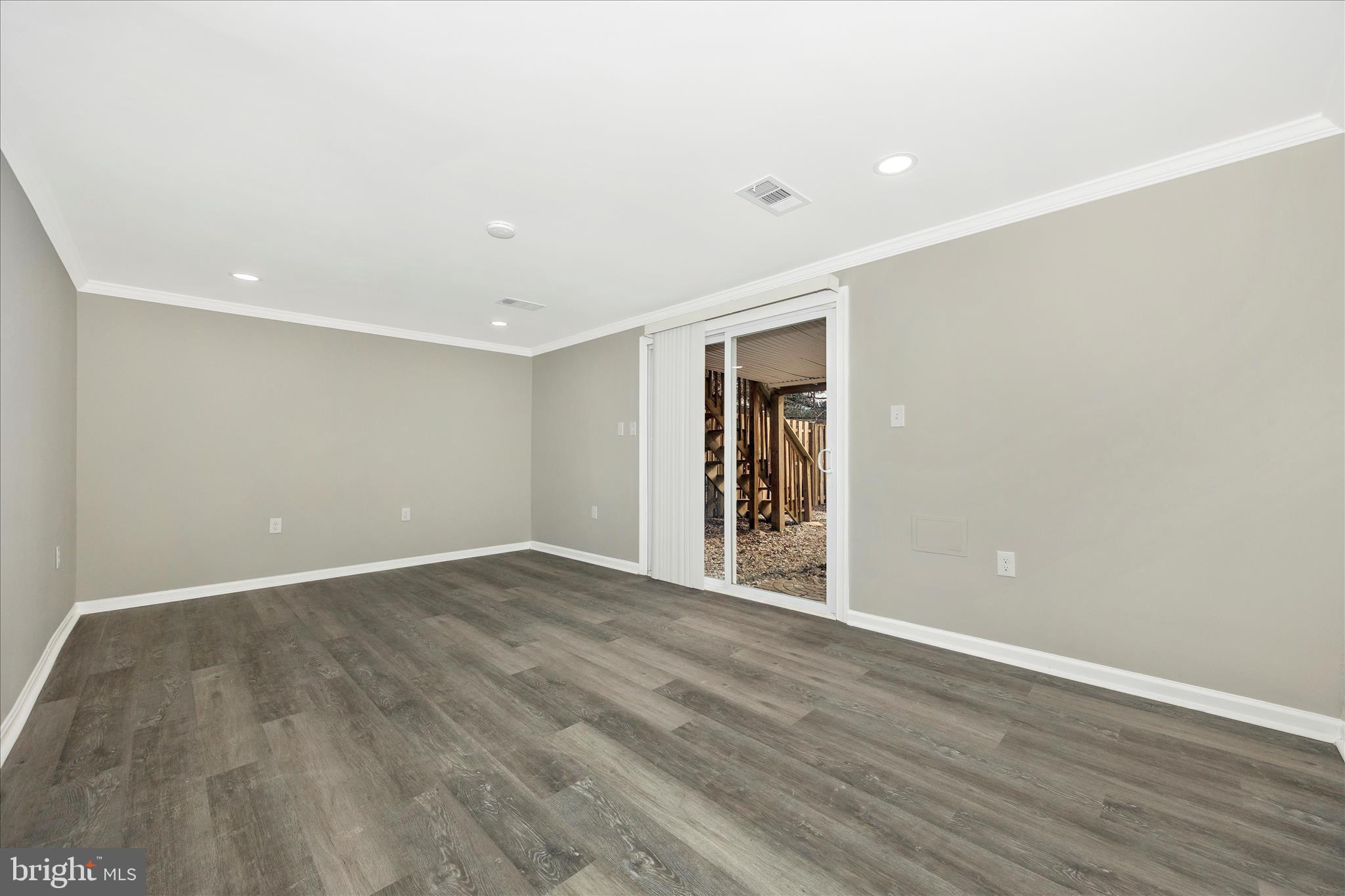 COLONY VILLAGE - Residential Lease