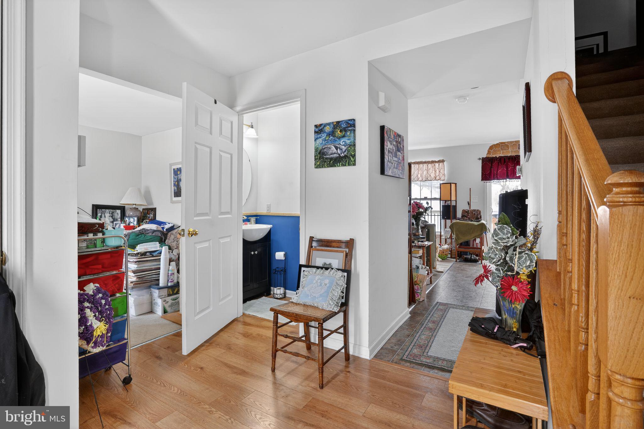 RISING HILLS - Residential