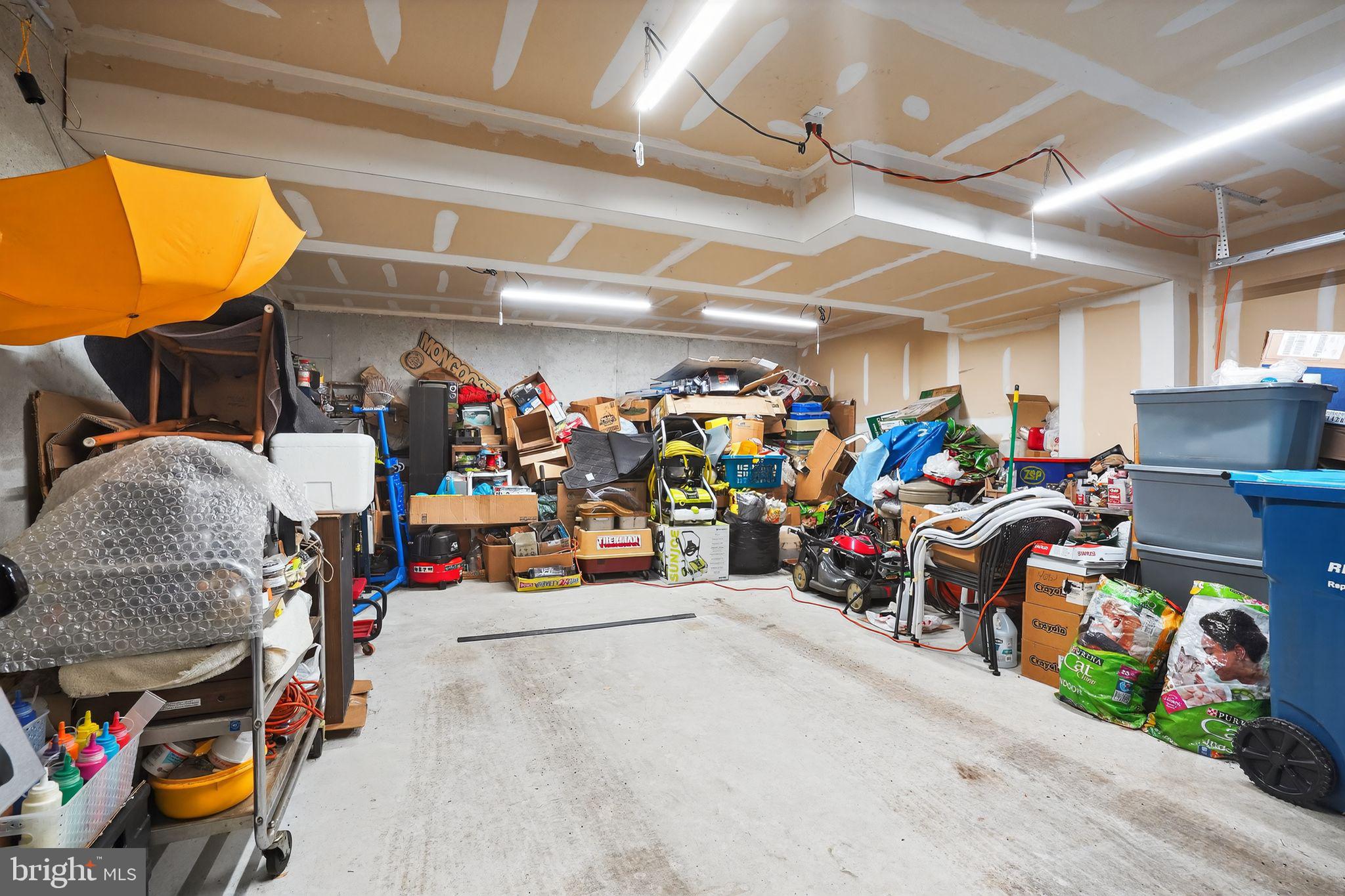 RISING HILLS - Residential