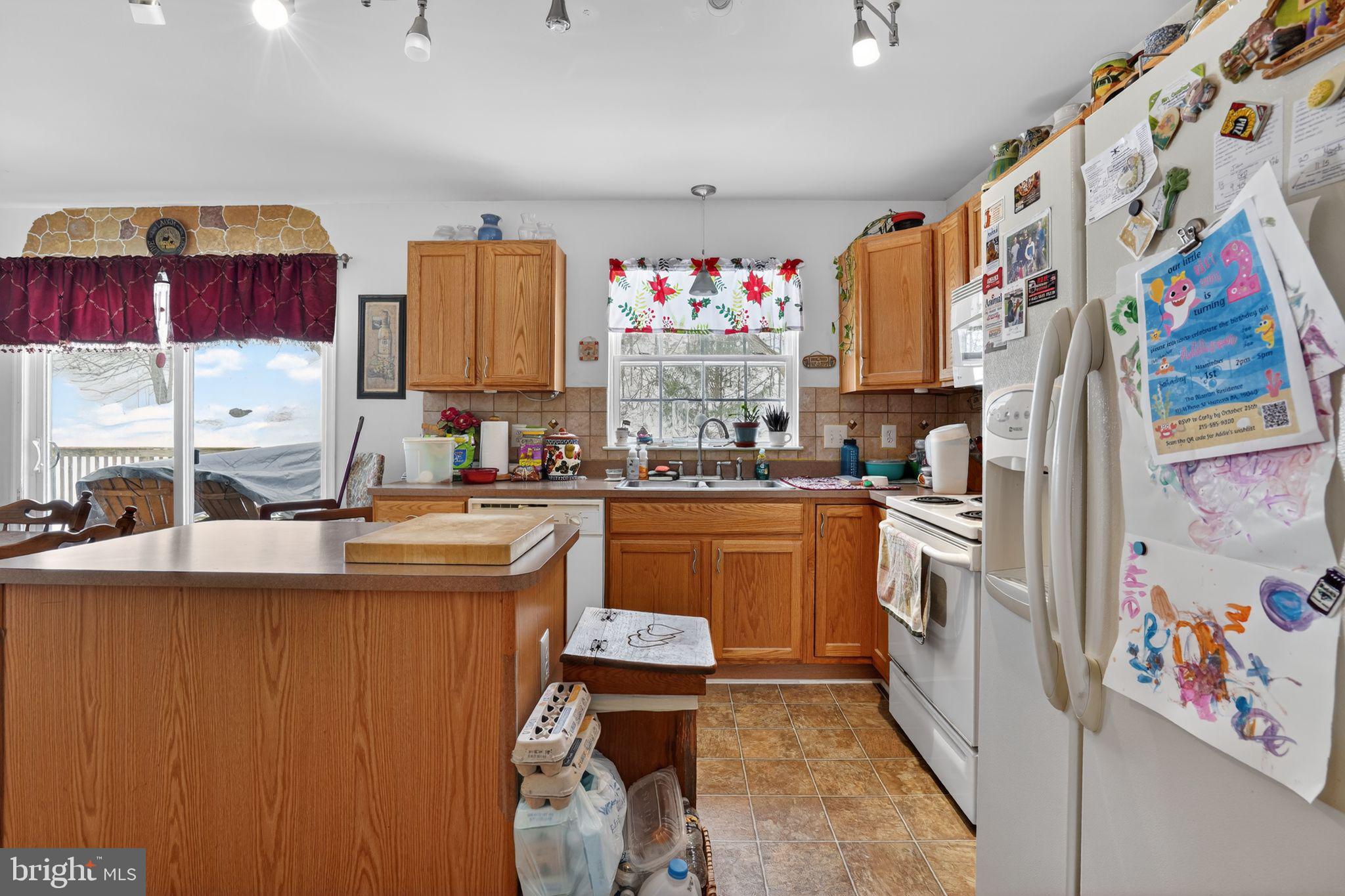 RISING HILLS - Residential