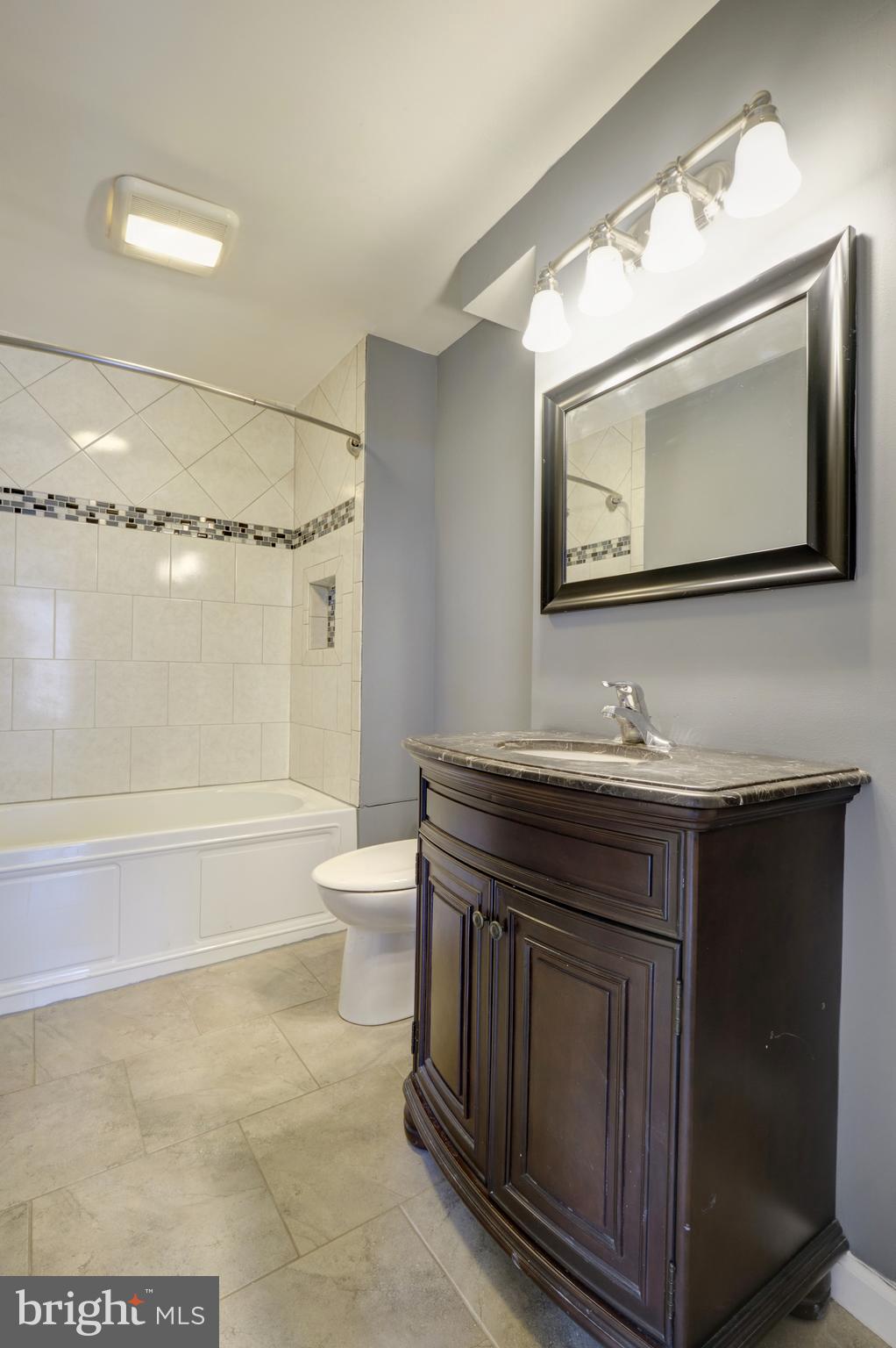 FEDERAL HILL - Residential Lease