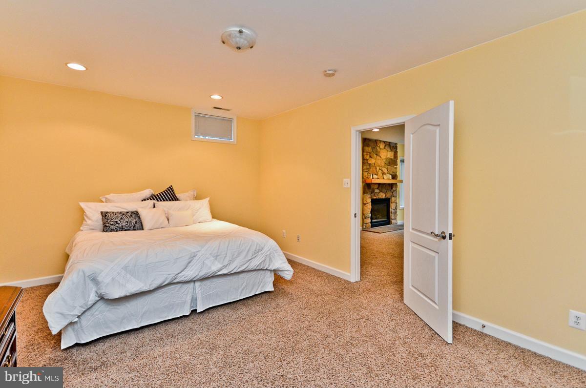 MOUNT HEBRON - Residential