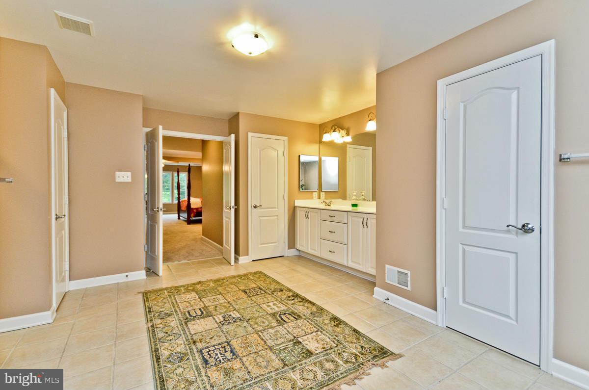 MOUNT HEBRON - Residential