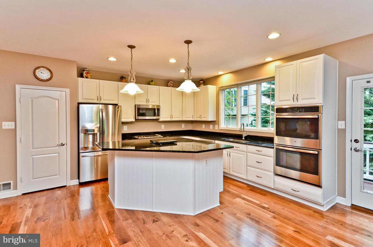 MOUNT HEBRON - Residential