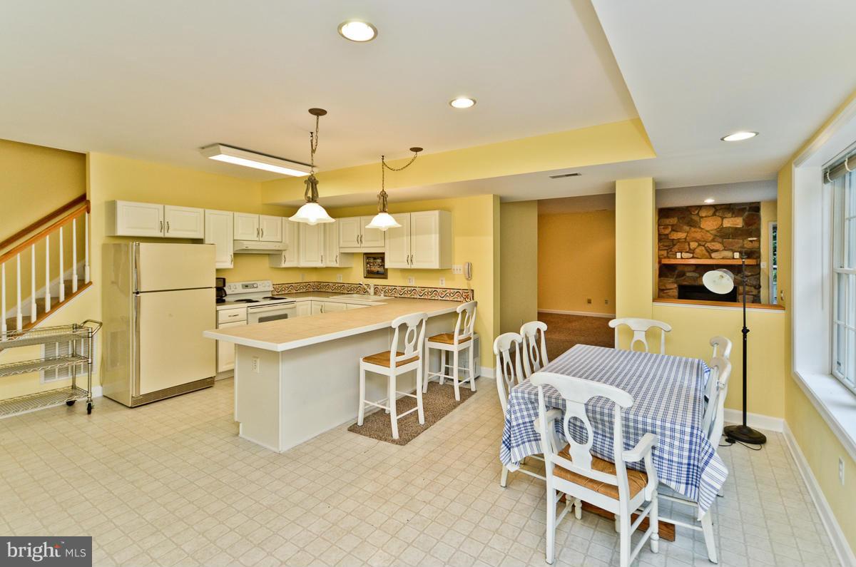 MOUNT HEBRON - Residential