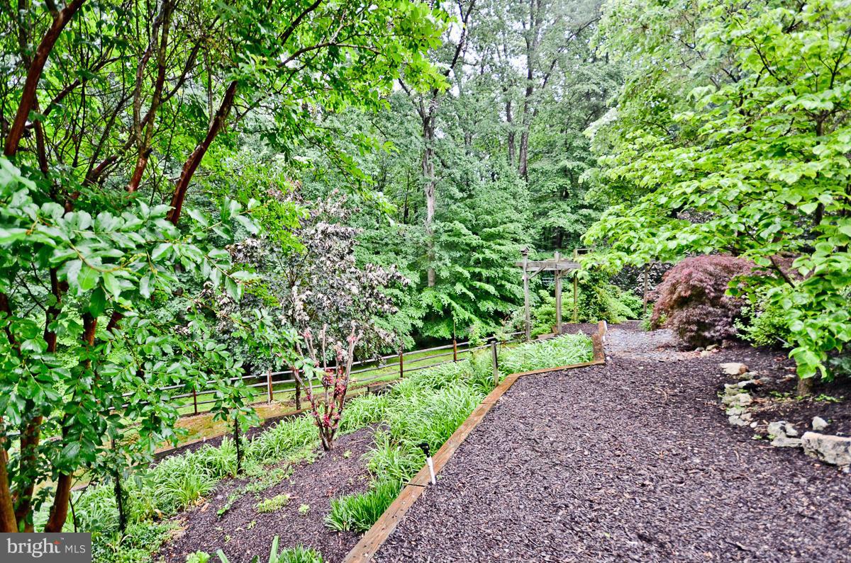 MOUNT HEBRON - Residential