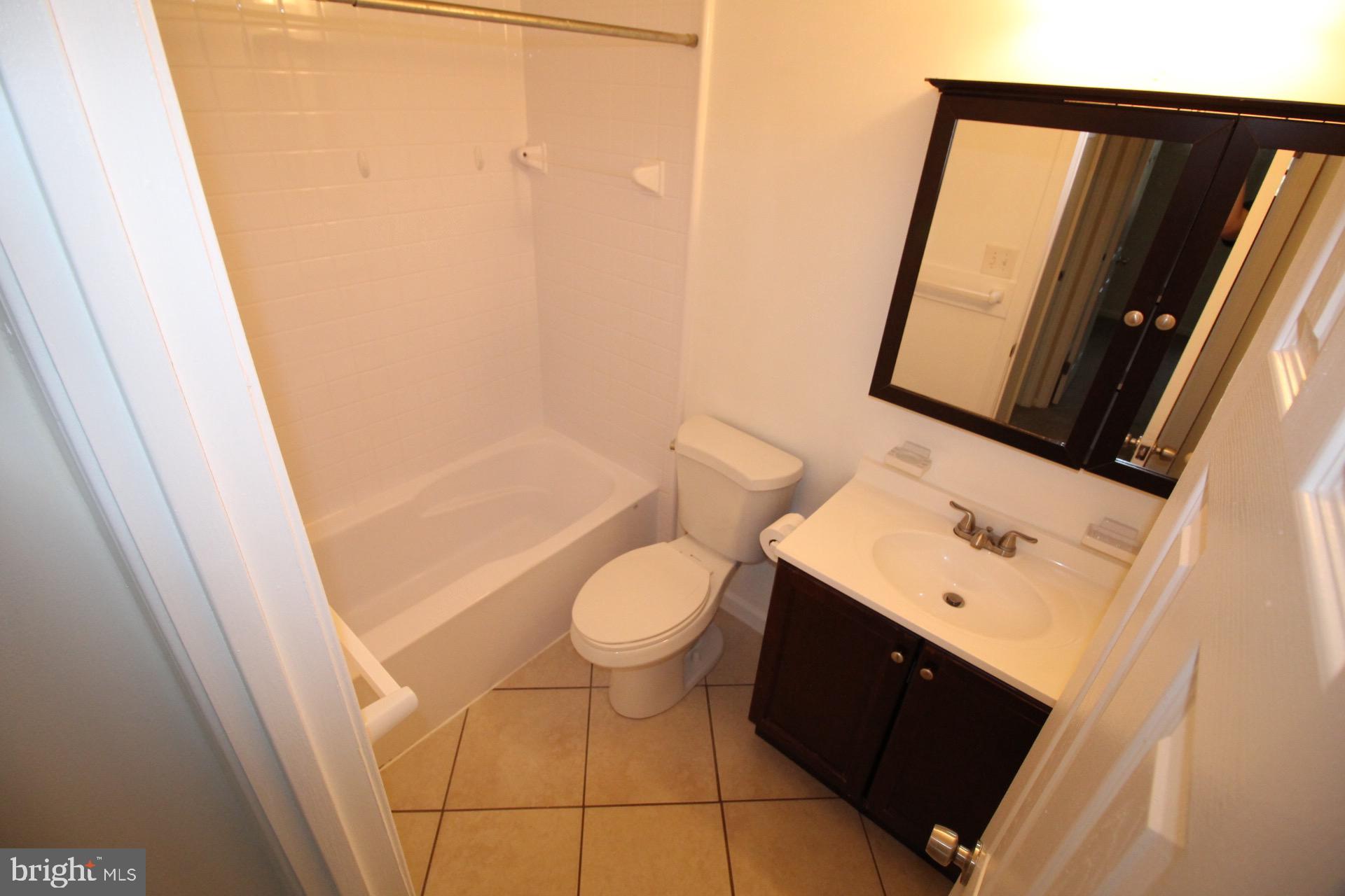 KEENE MILL WOODS - Residential Lease