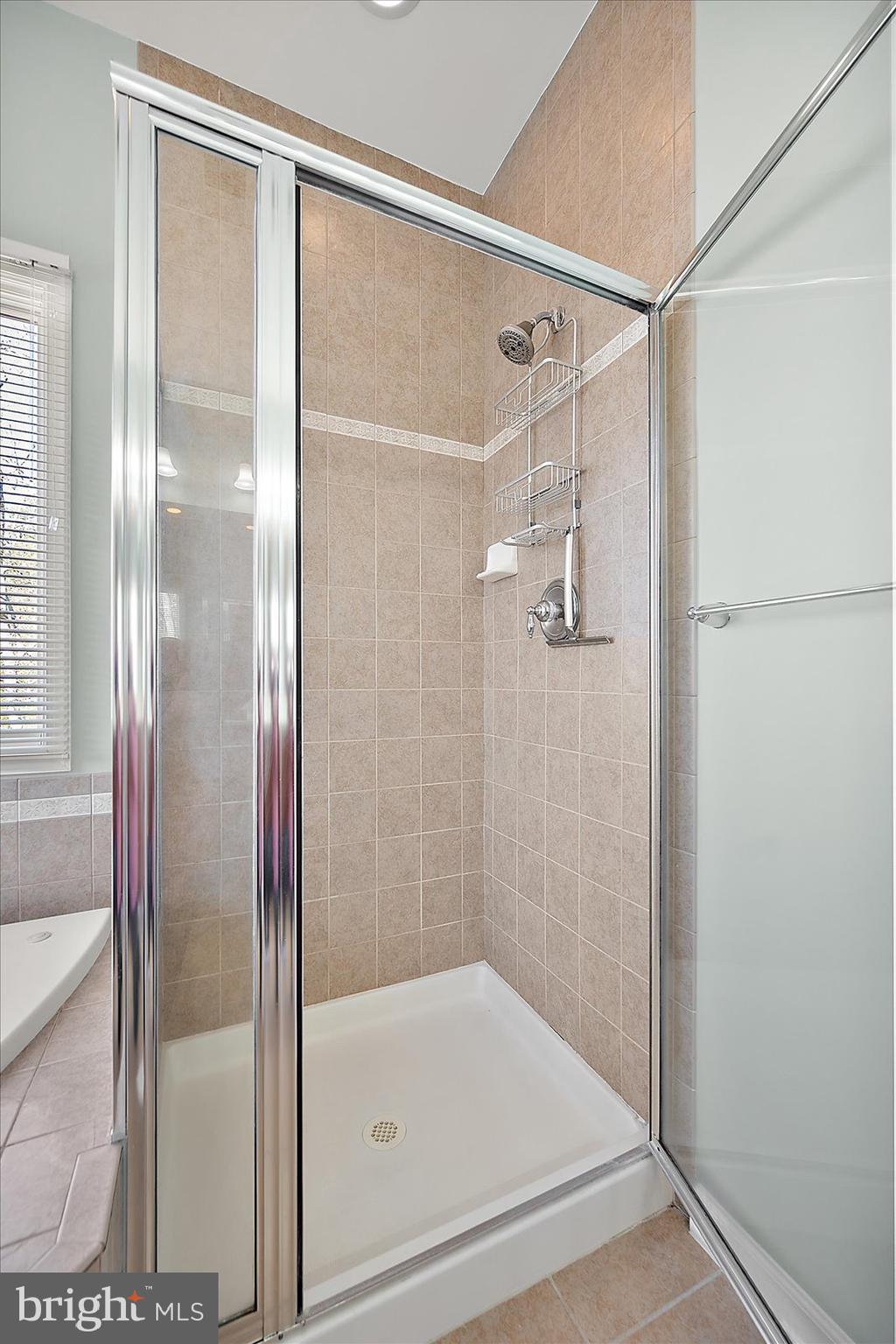 GLEN RIDDLE - Residential