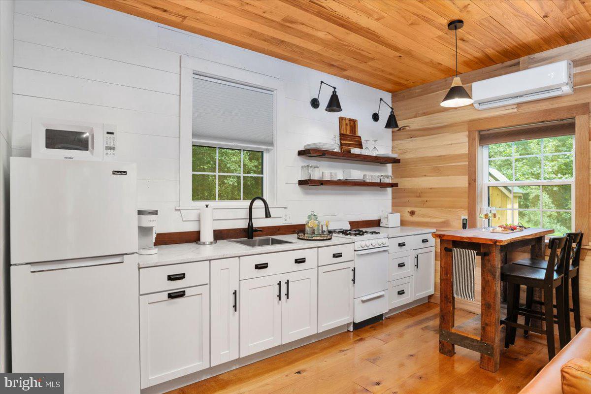 148 FOREST ROAD