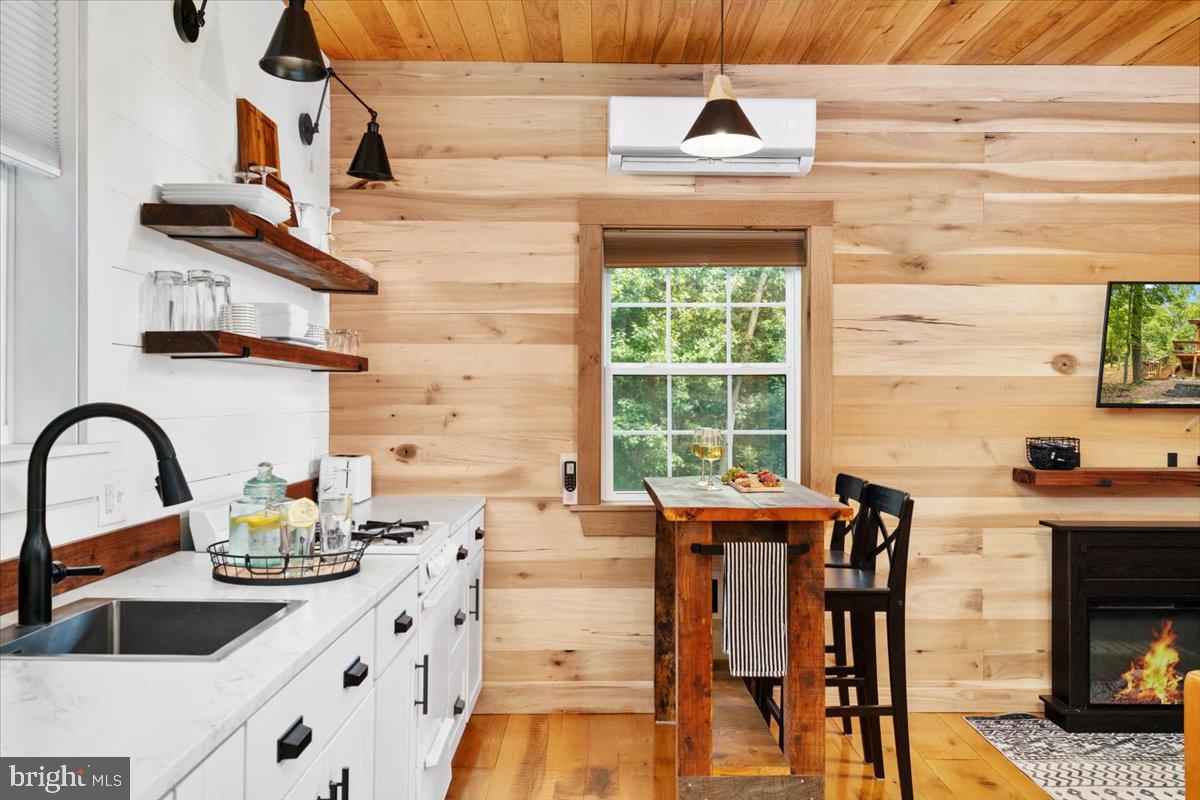 148 FOREST ROAD