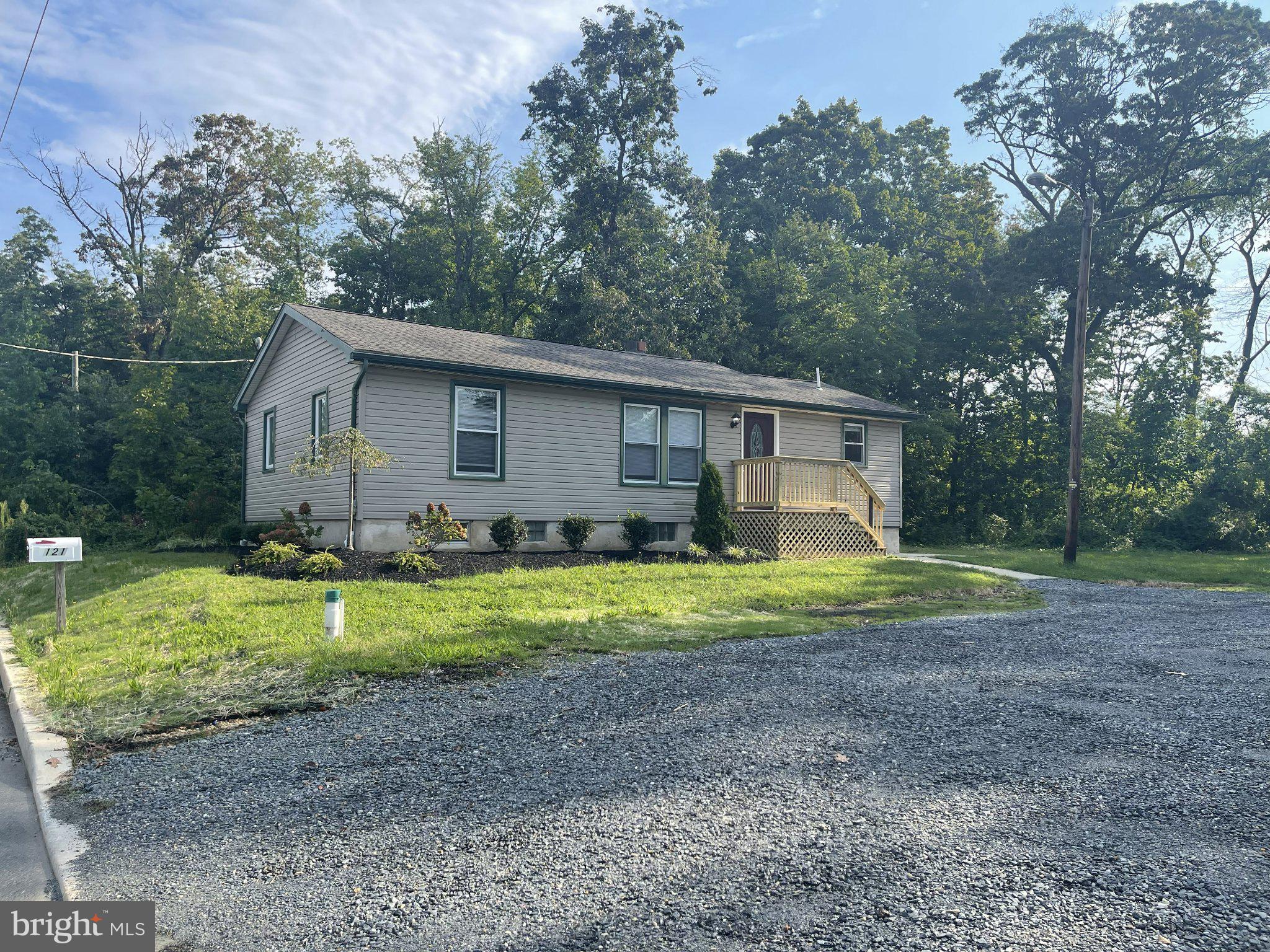 121 BUCK ROAD
