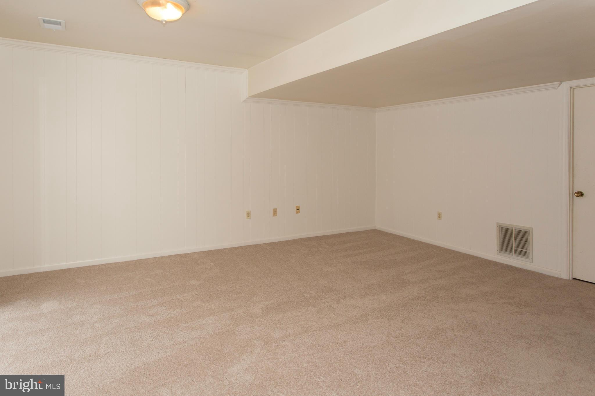 OLD MILL COMMUNITY - Residential Lease
