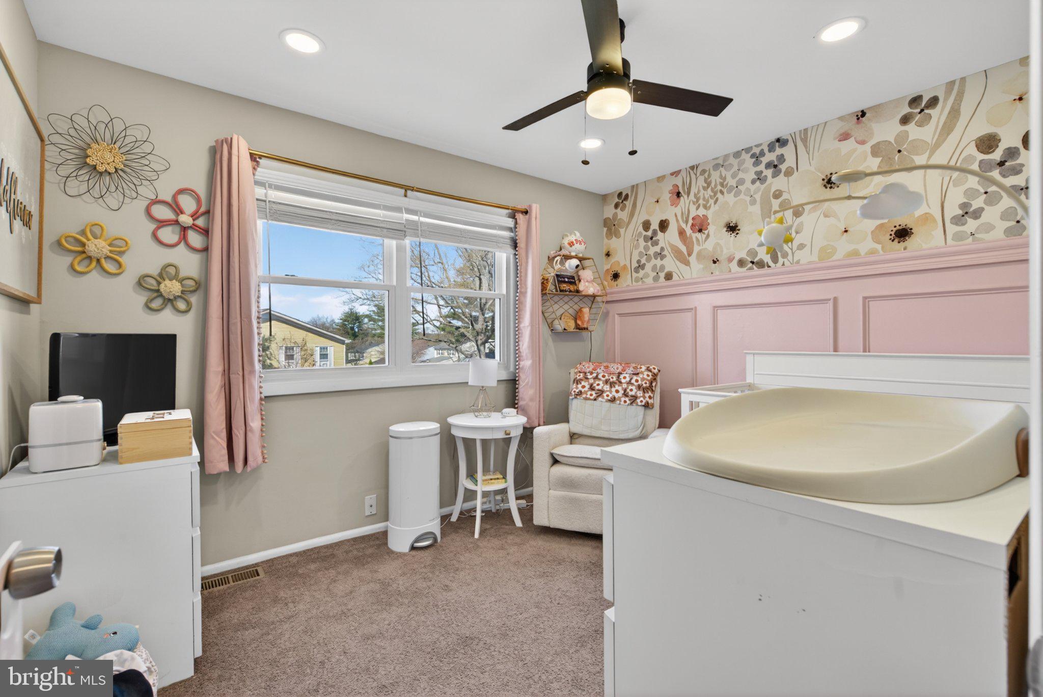 NEWTOWN CROSSING - Residential