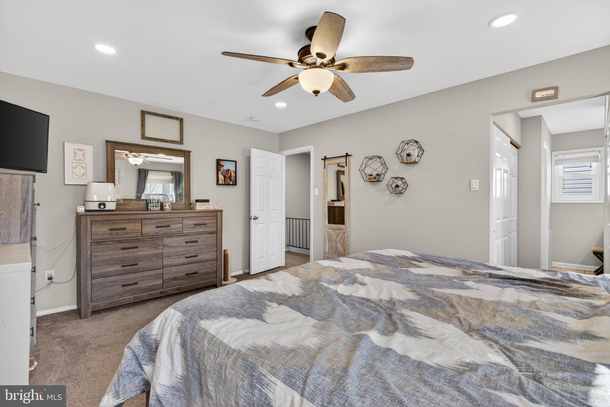 NEWTOWN CROSSING - Residential