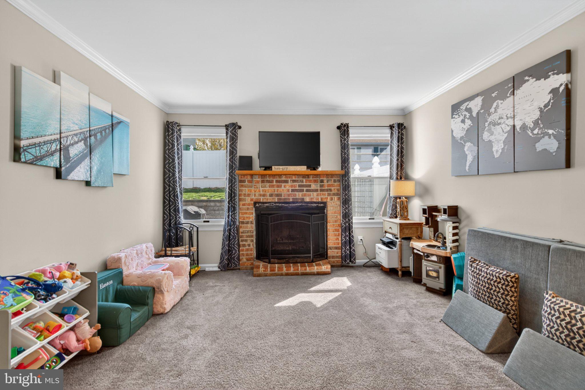 NEWTOWN CROSSING - Residential