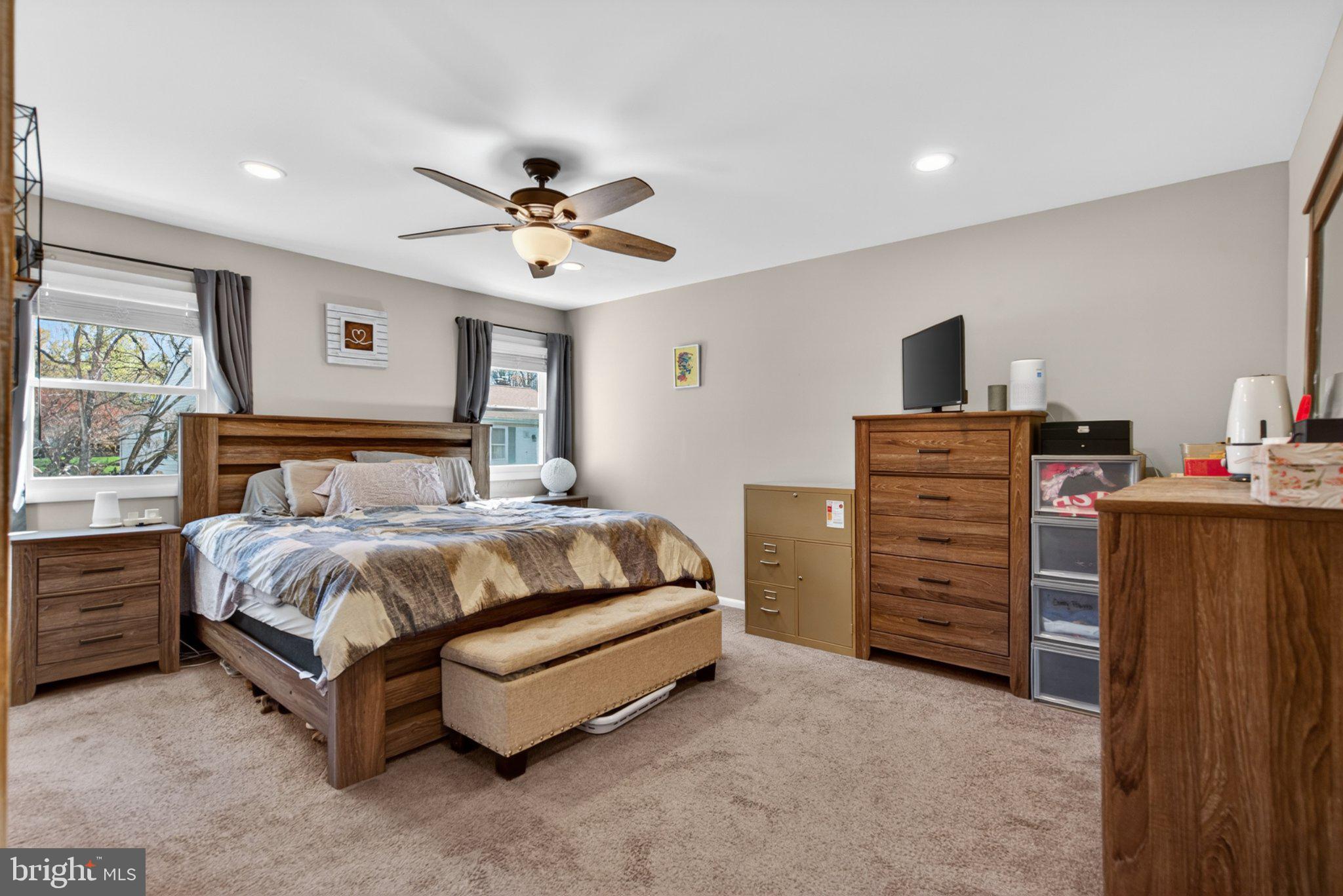 NEWTOWN CROSSING - Residential