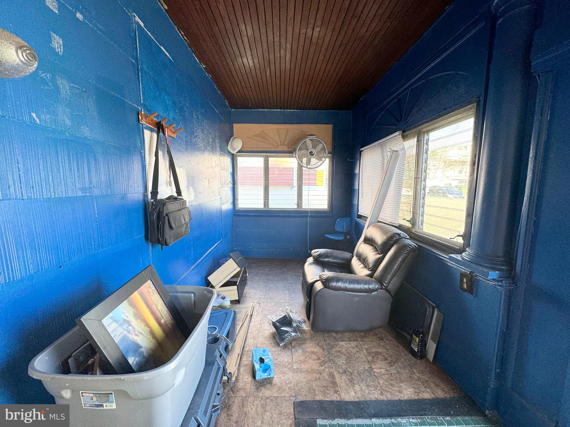 FRANKFORD - Residential