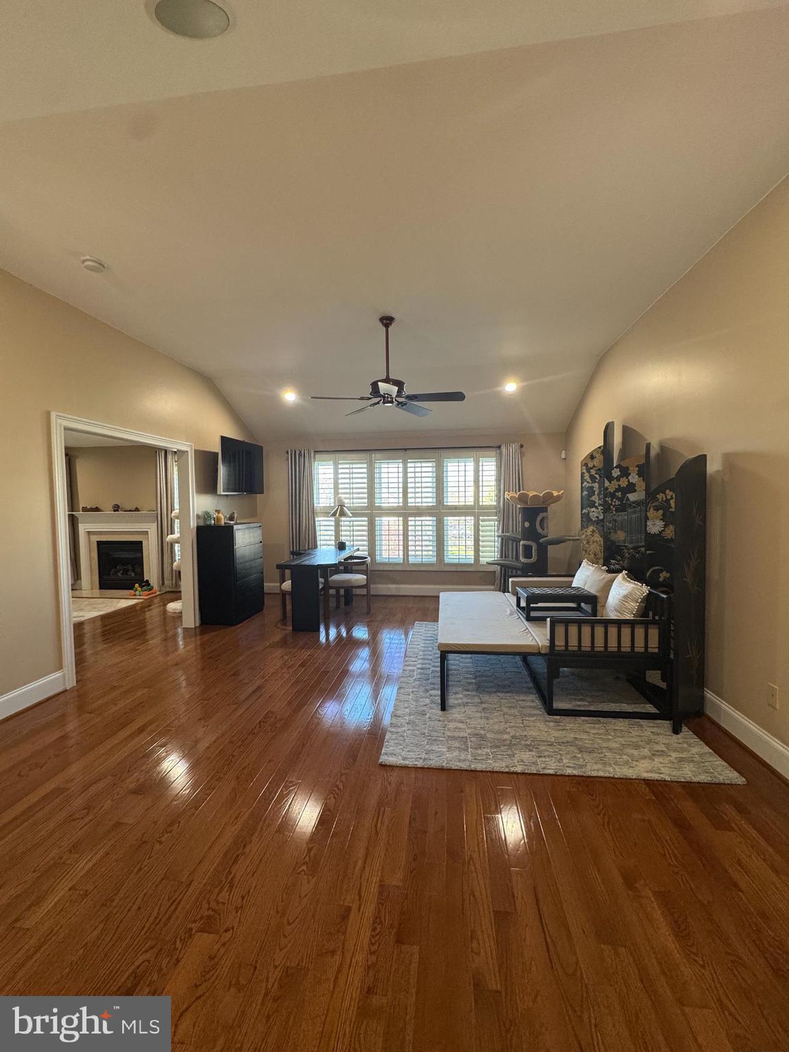 FOXCROFT OF BLUE B - Residential