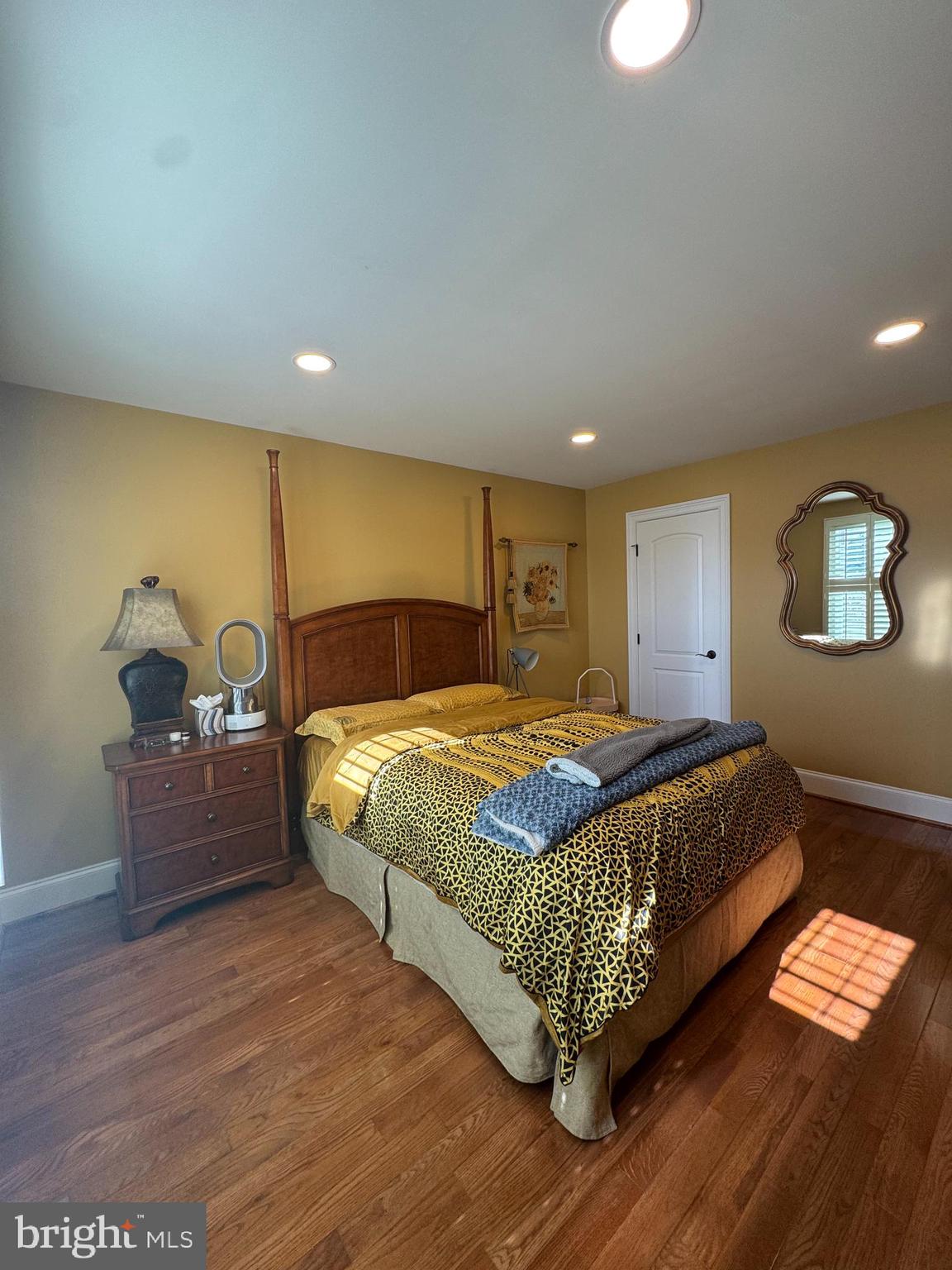 FOXCROFT OF BLUE B - Residential