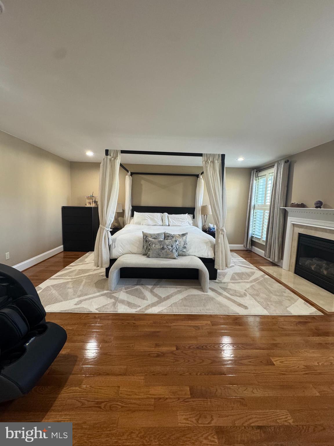 FOXCROFT OF BLUE B - Residential