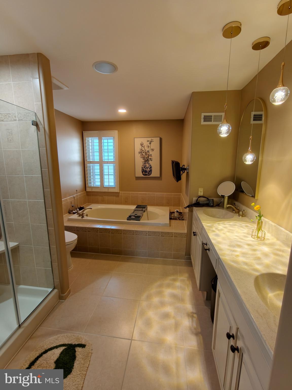 FOXCROFT OF BLUE B - Residential