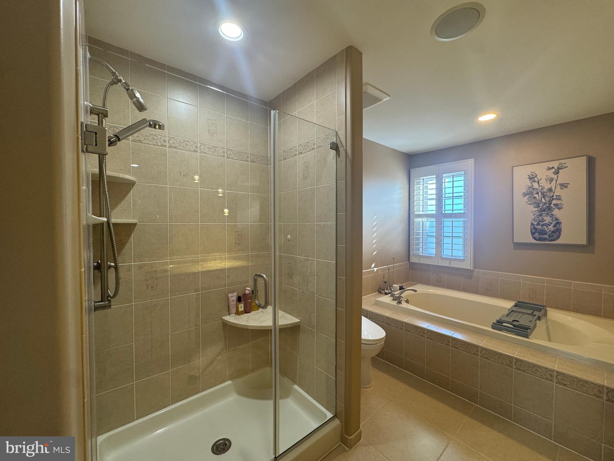 FOXCROFT OF BLUE B - Residential