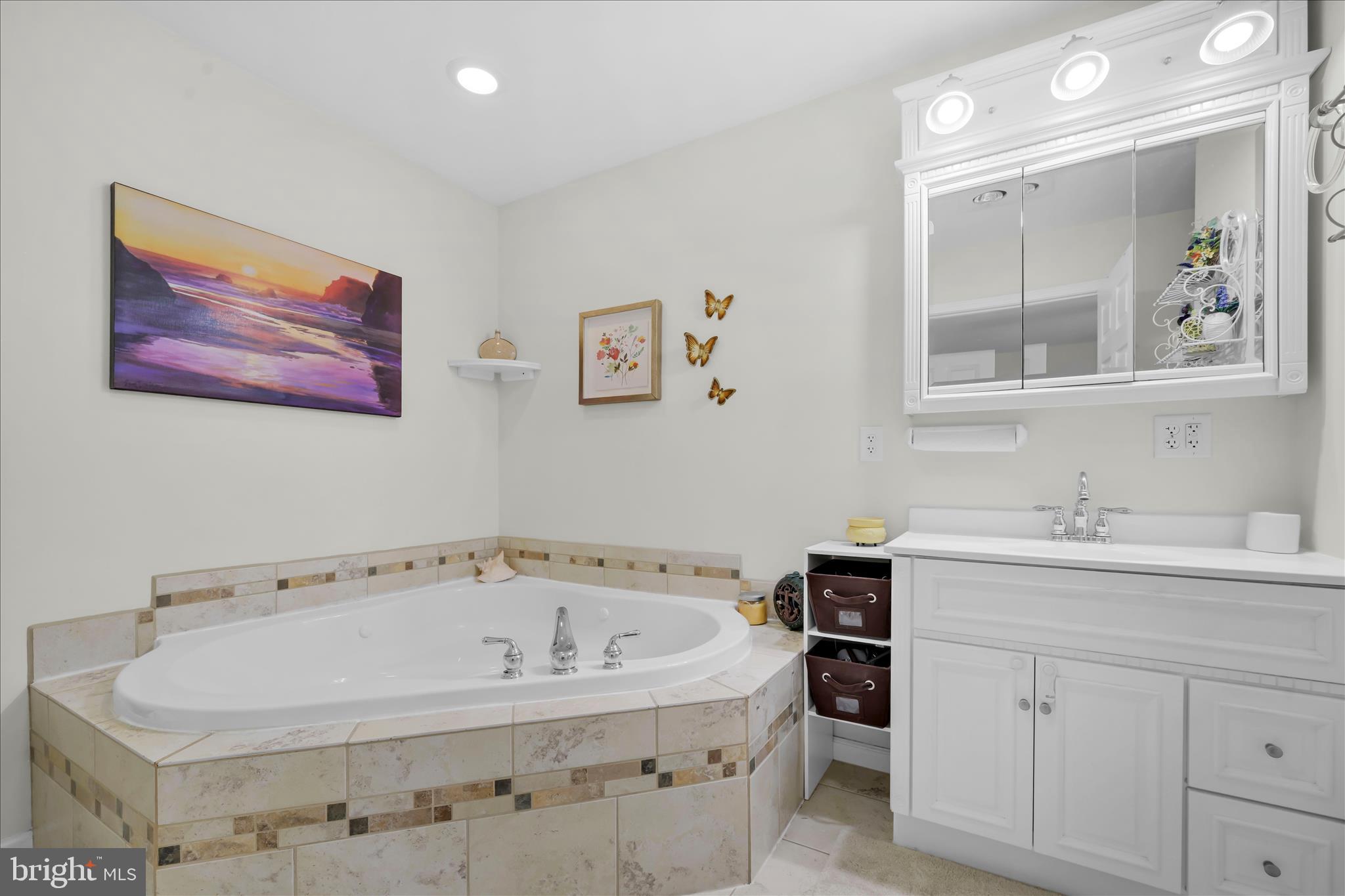 LAKE WYNONAH - Residential