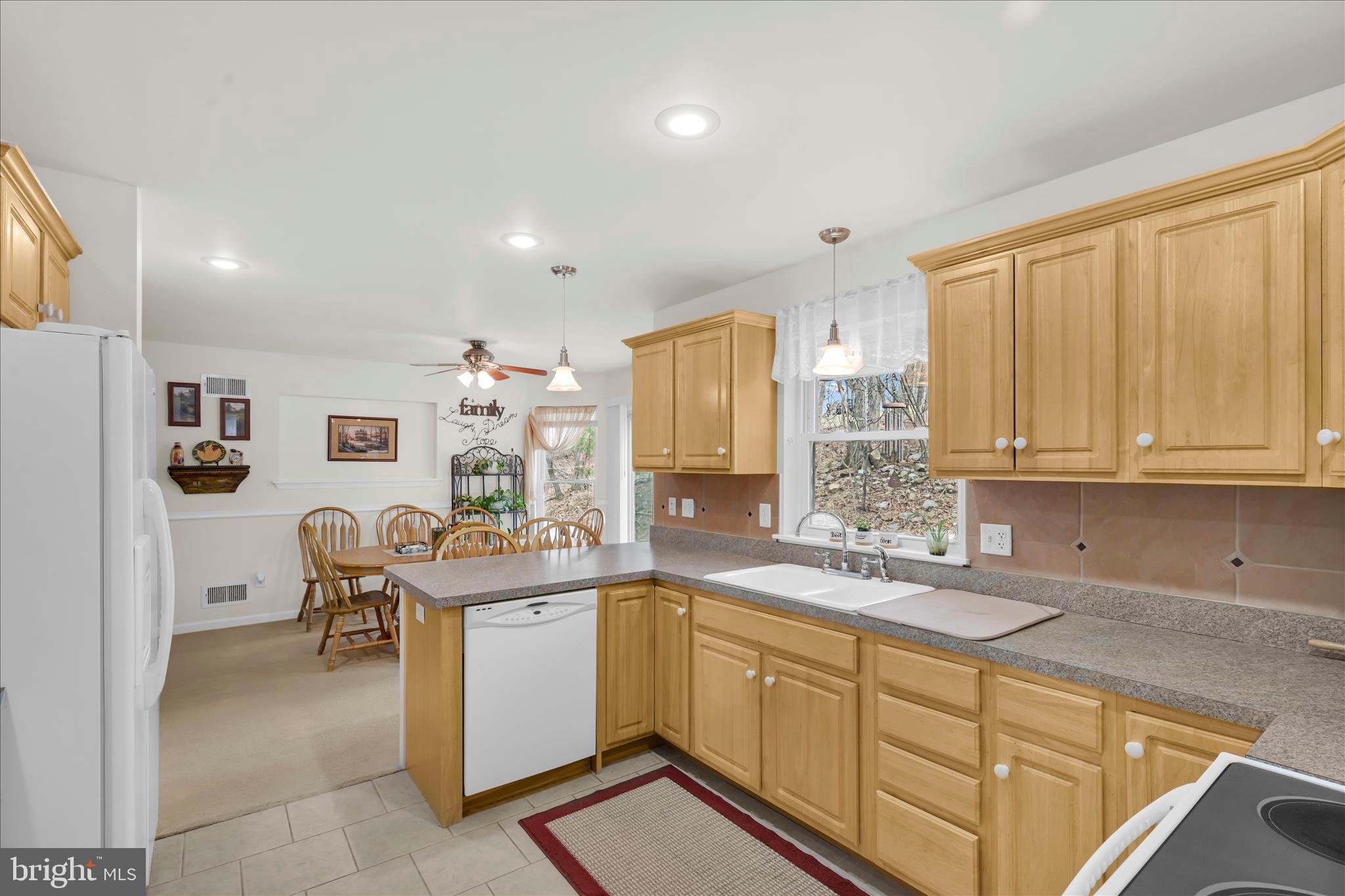 LAKE WYNONAH - Residential