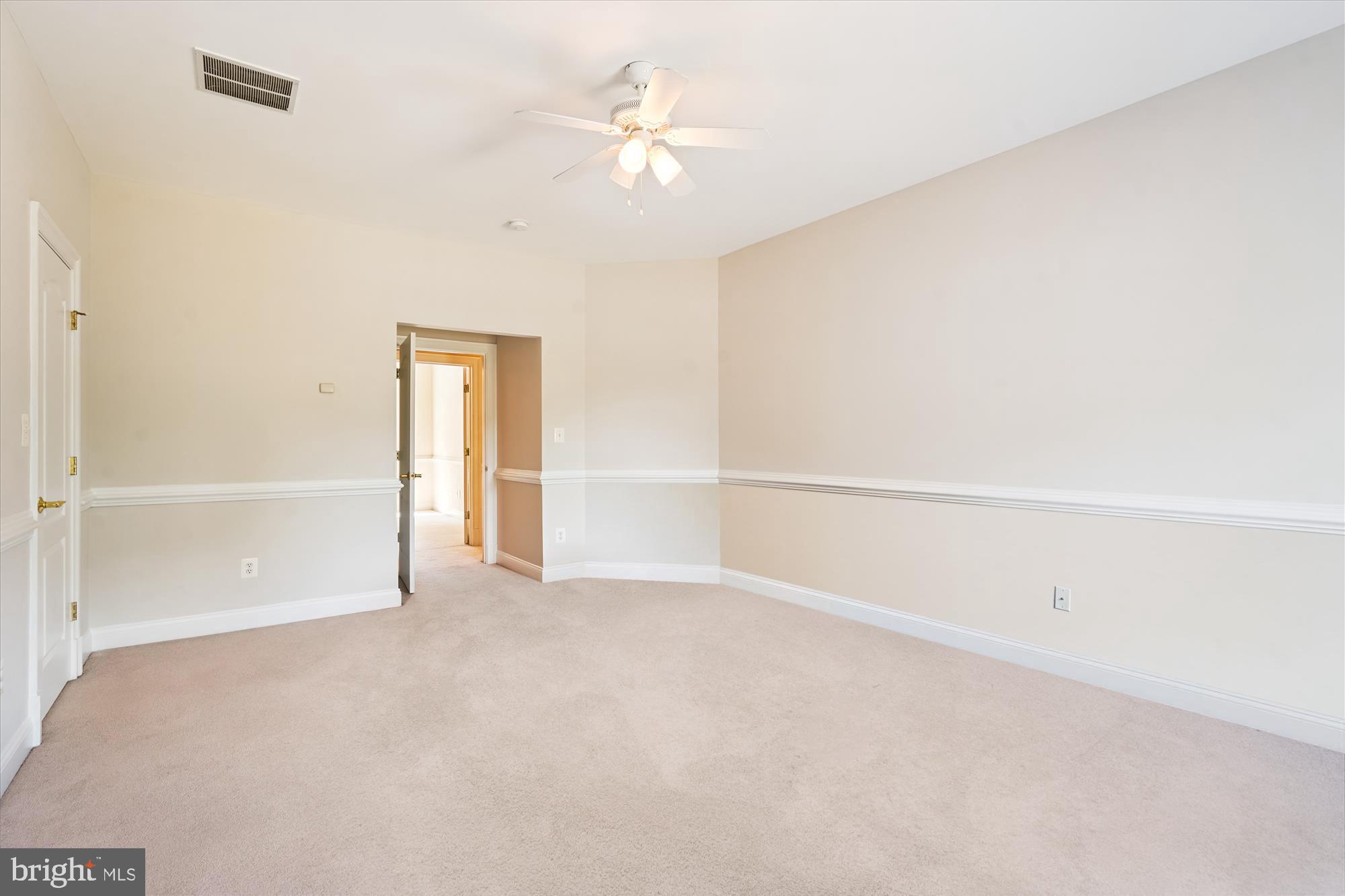 WESTHAMPTON - Residential