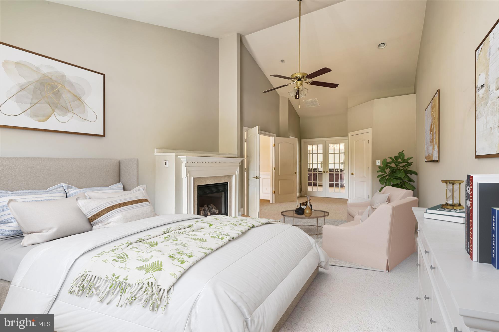 WESTHAMPTON - Residential