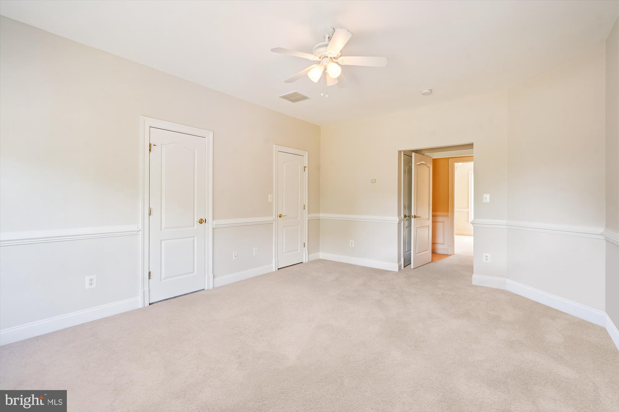 WESTHAMPTON - Residential