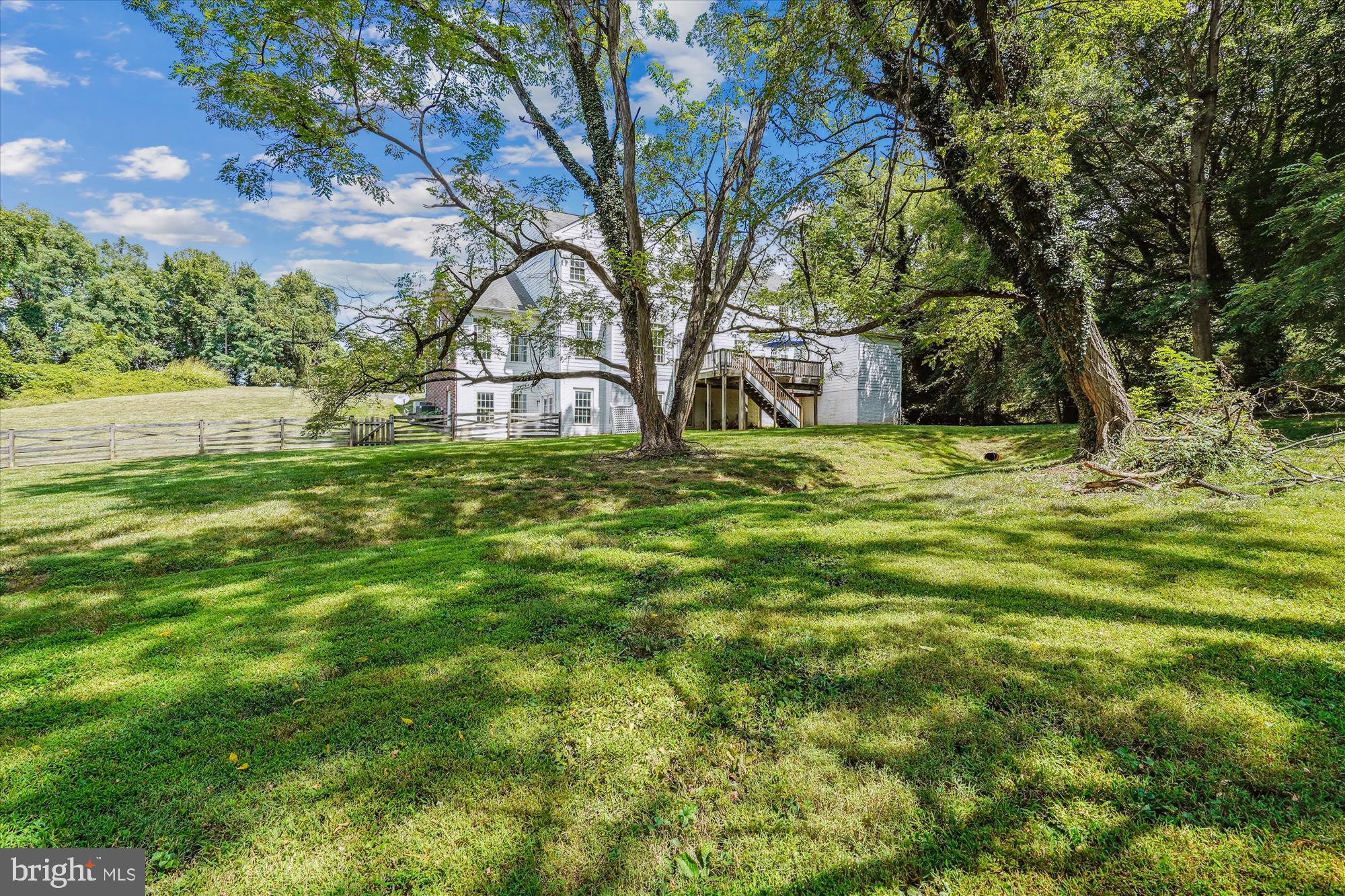 WESTHAMPTON - Residential