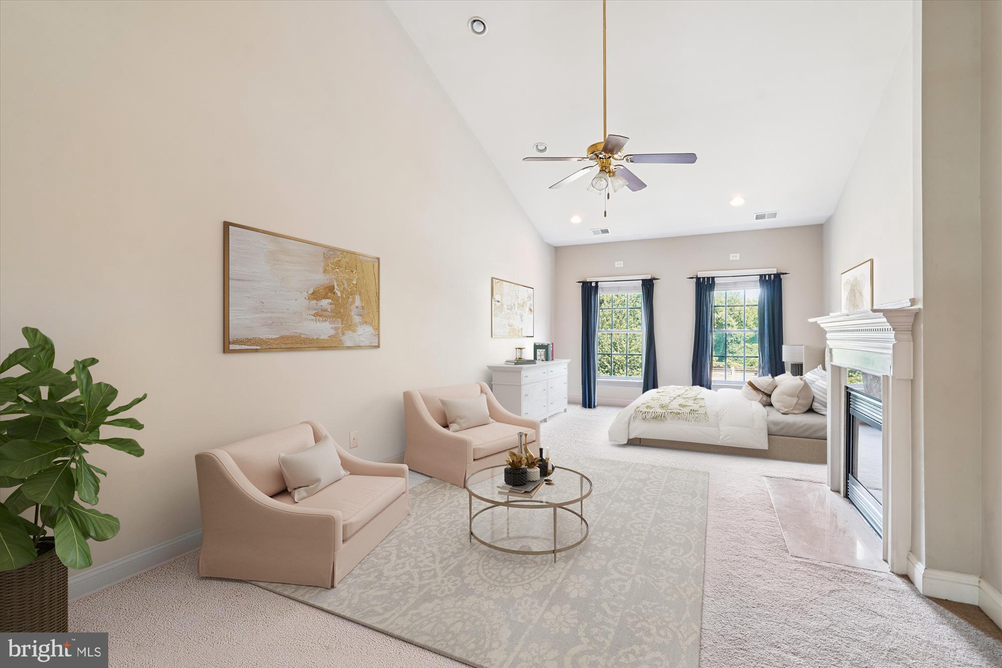 WESTHAMPTON - Residential