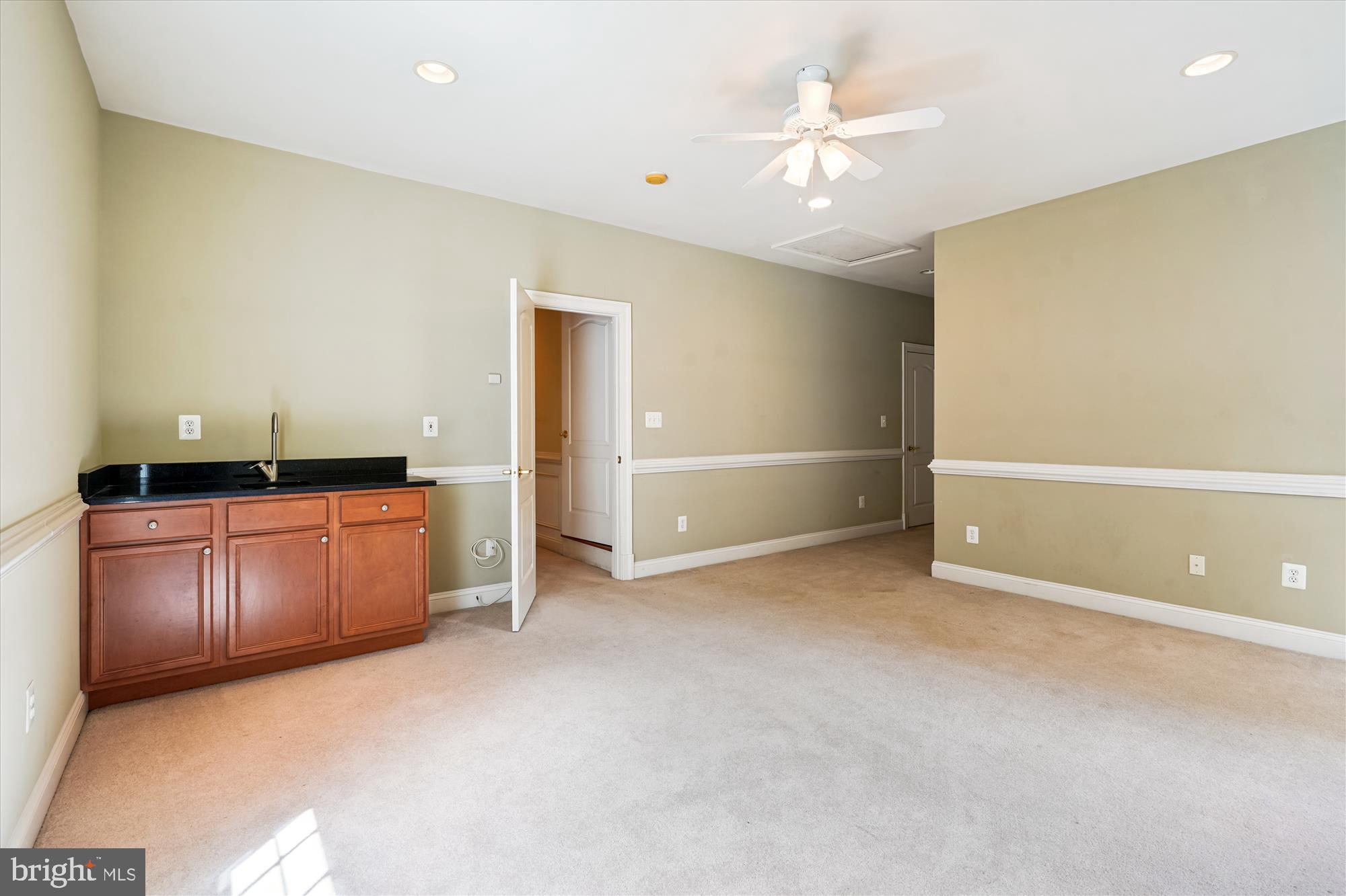 WESTHAMPTON - Residential