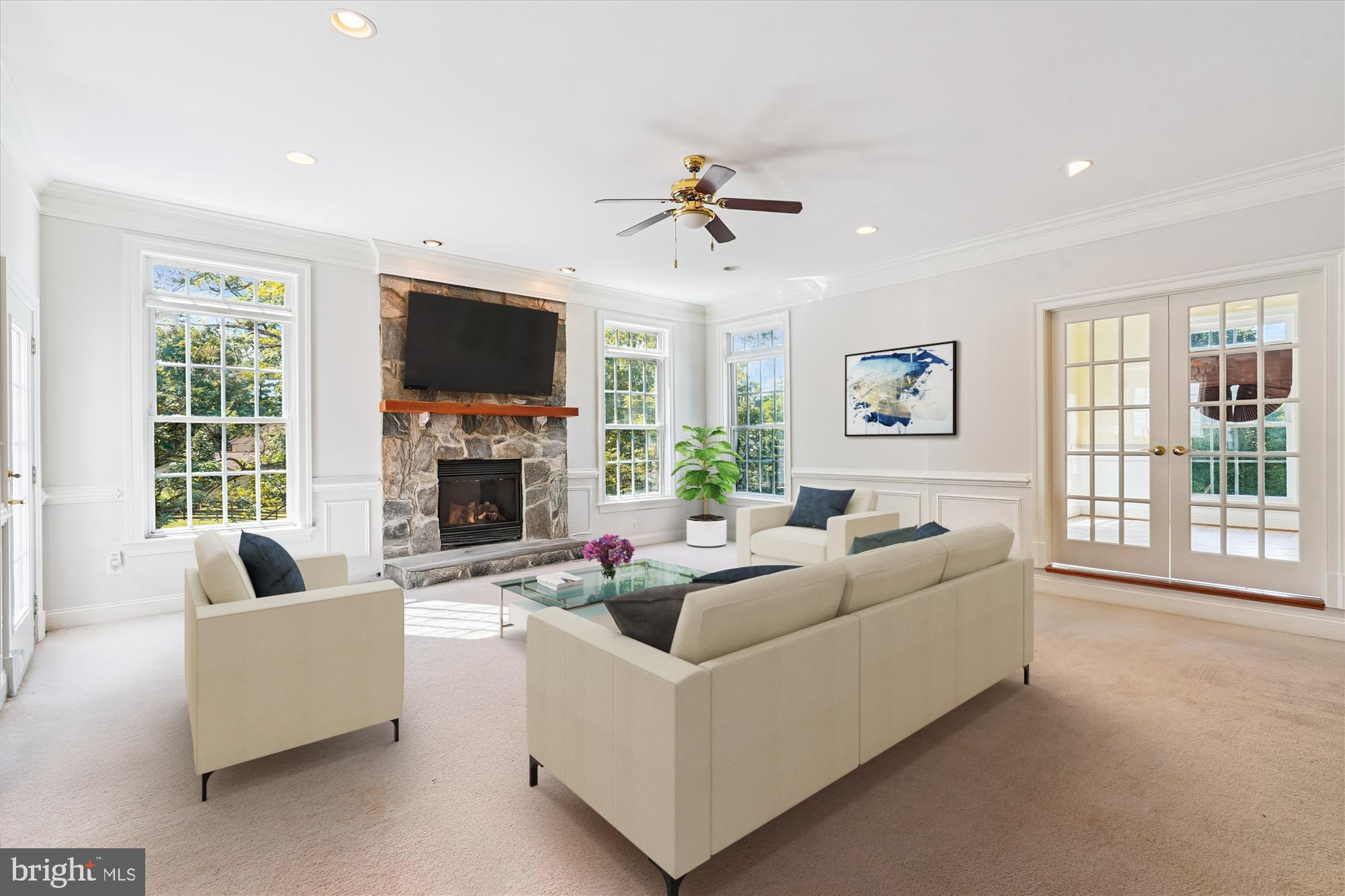 WESTHAMPTON - Residential