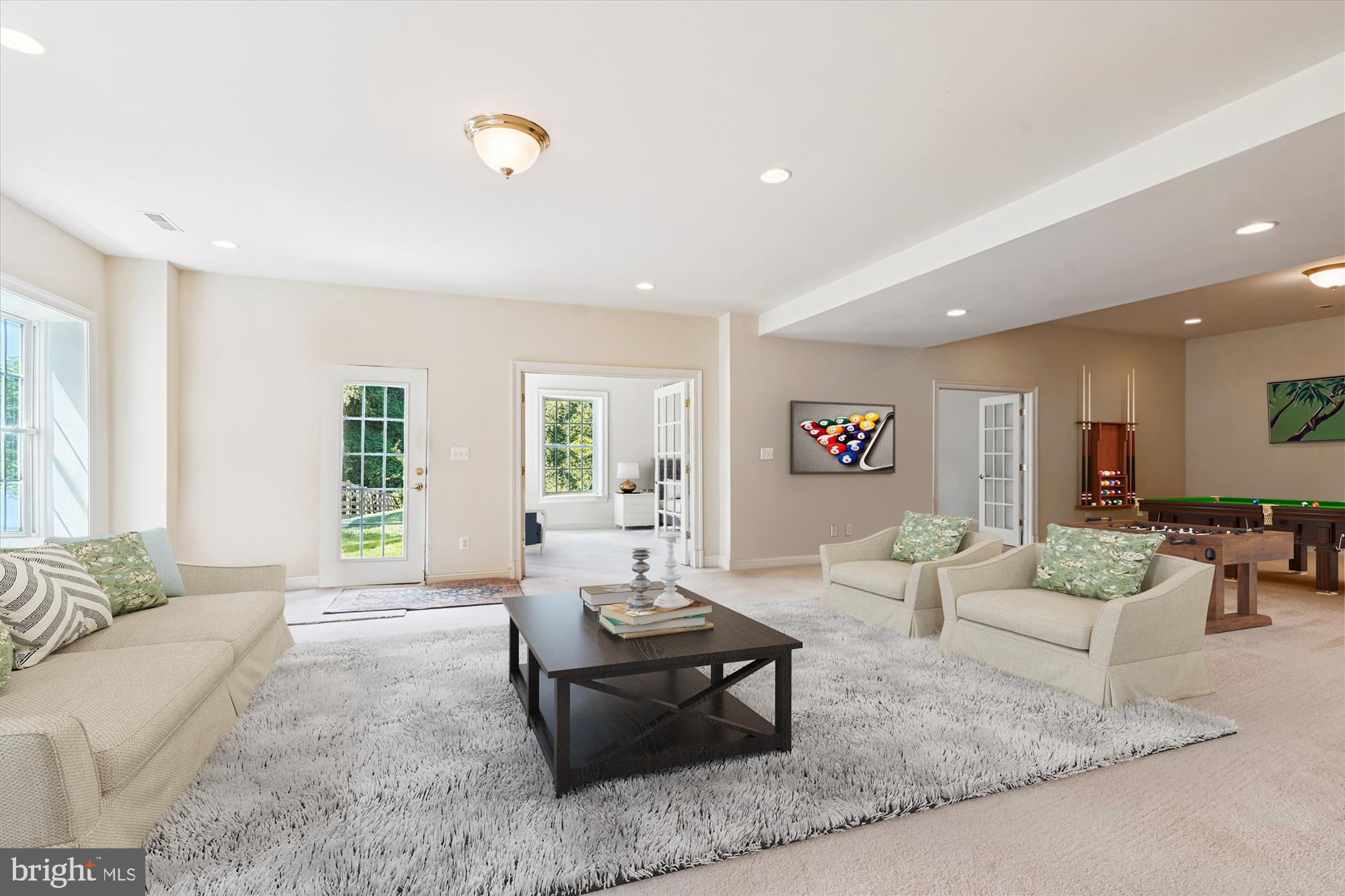 WESTHAMPTON - Residential