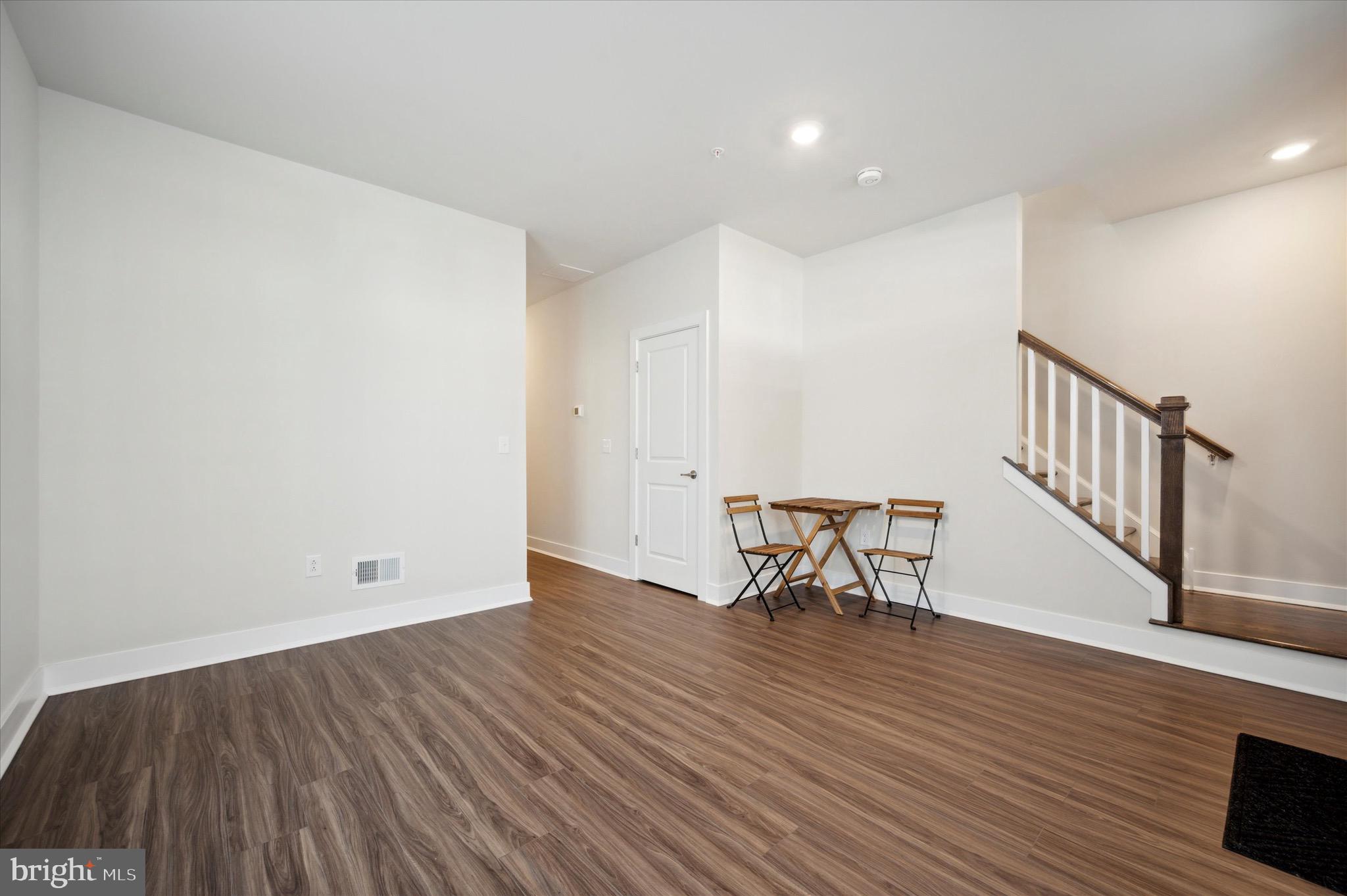 WATERSIDE - Residential Lease