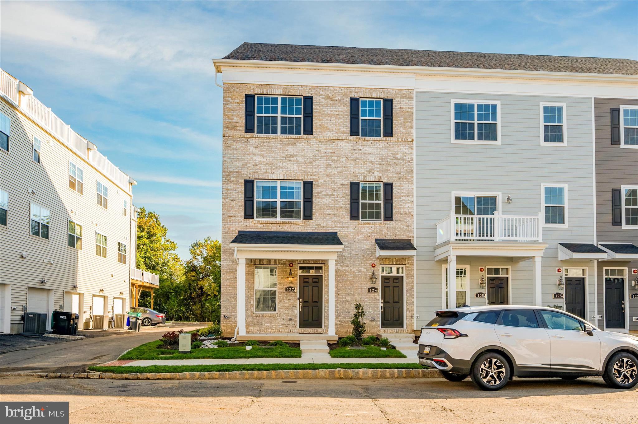 WATERSIDE - Residential Lease