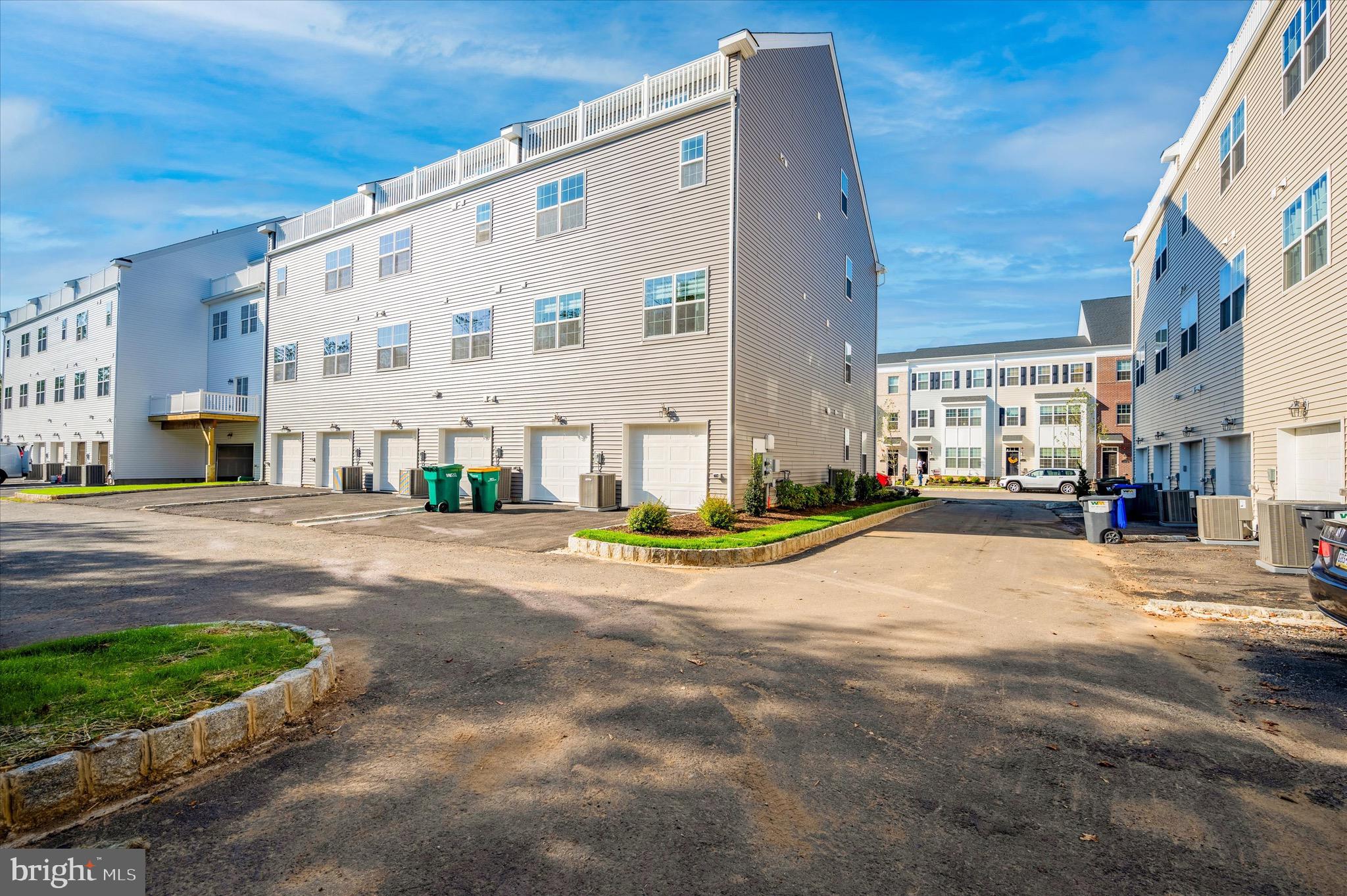 WATERSIDE - Residential Lease