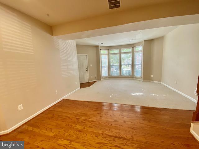 VILLAGES OF URBANA - Residential Lease