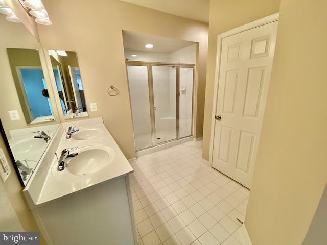 VILLAGES OF URBANA - Residential Lease