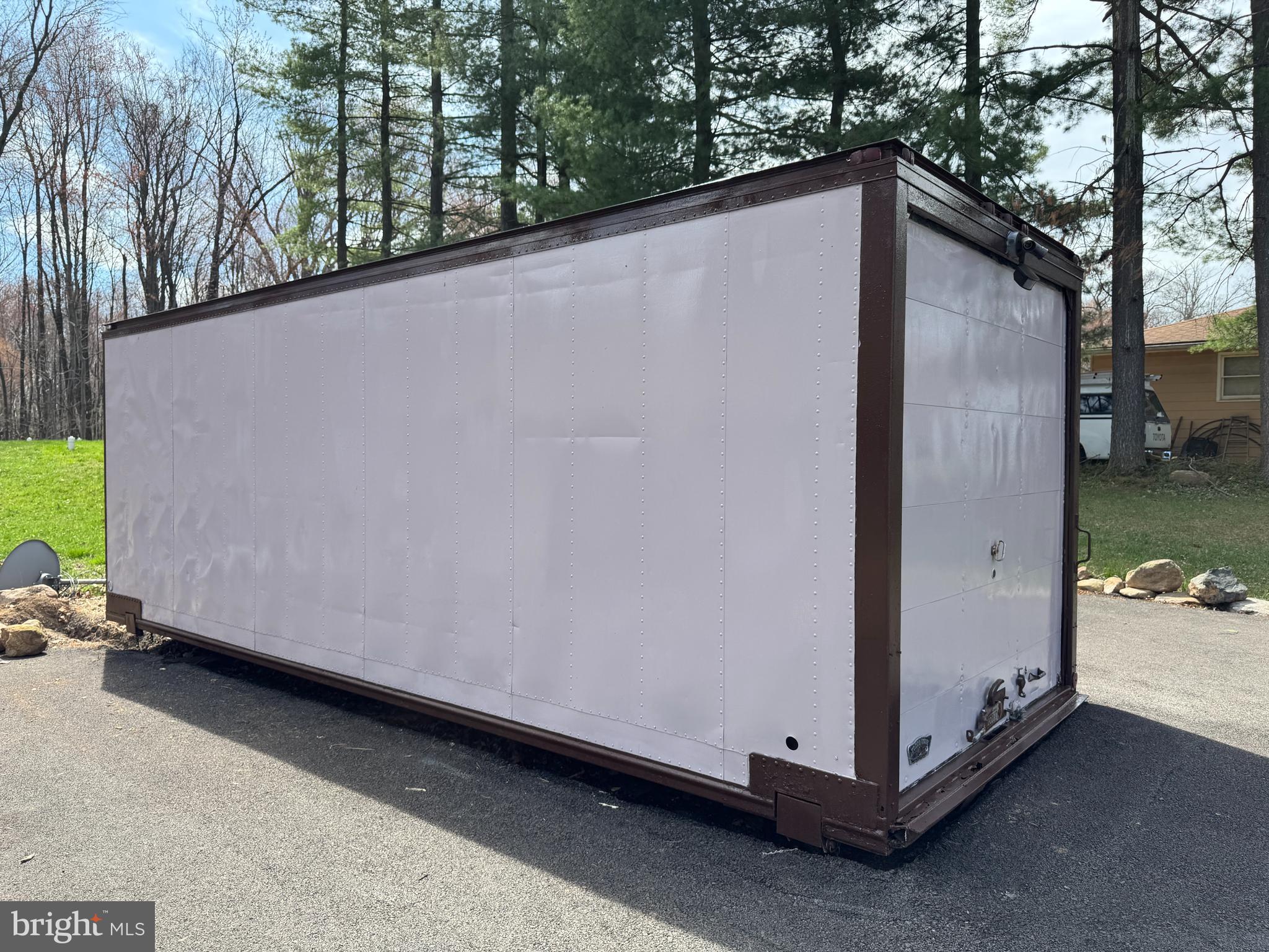 MOUNTAINDALE - Residential