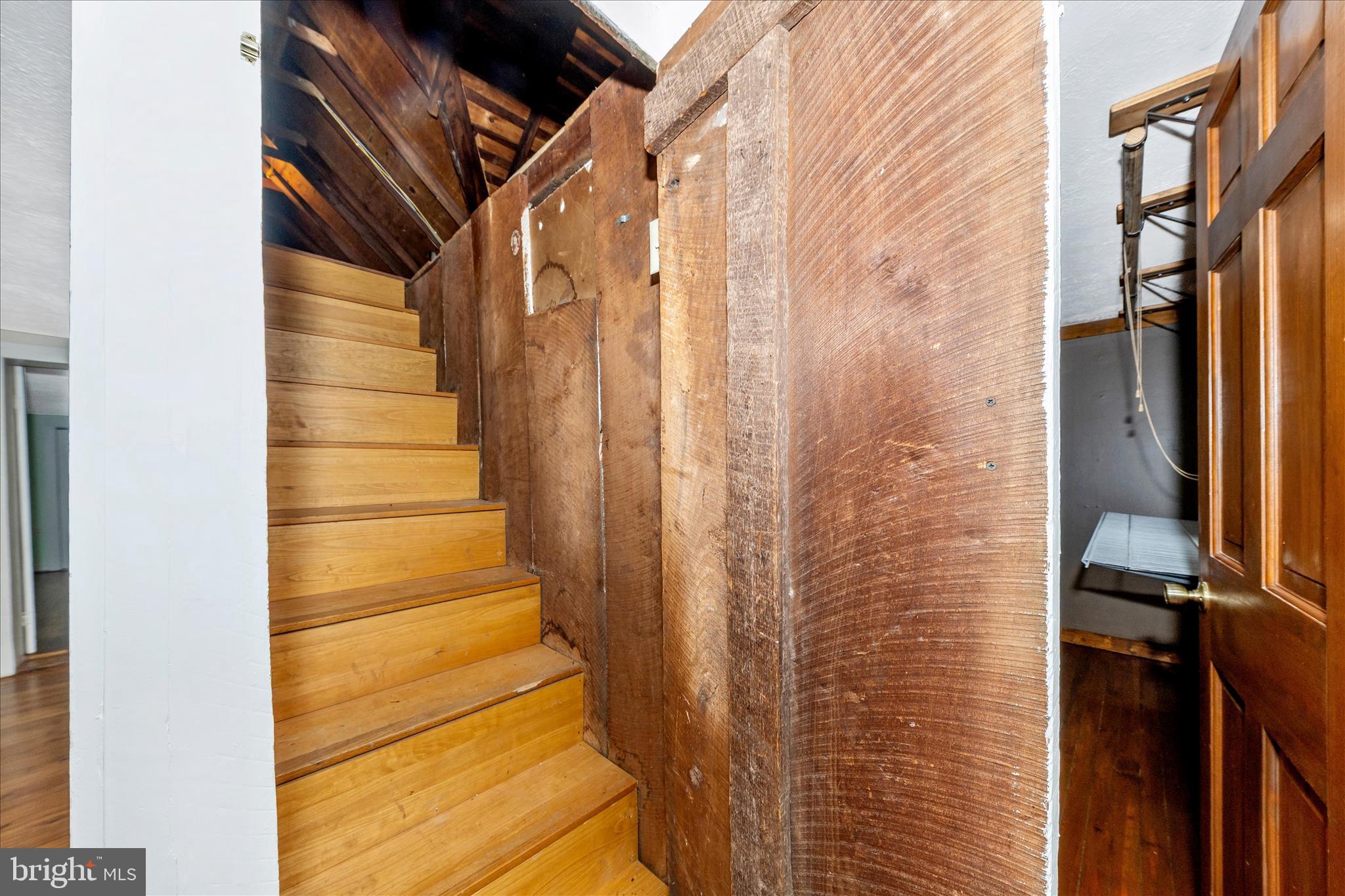 MOUNTAINDALE - Residential