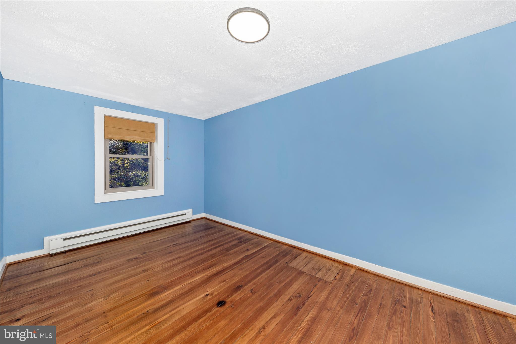 MOUNTAINDALE - Residential